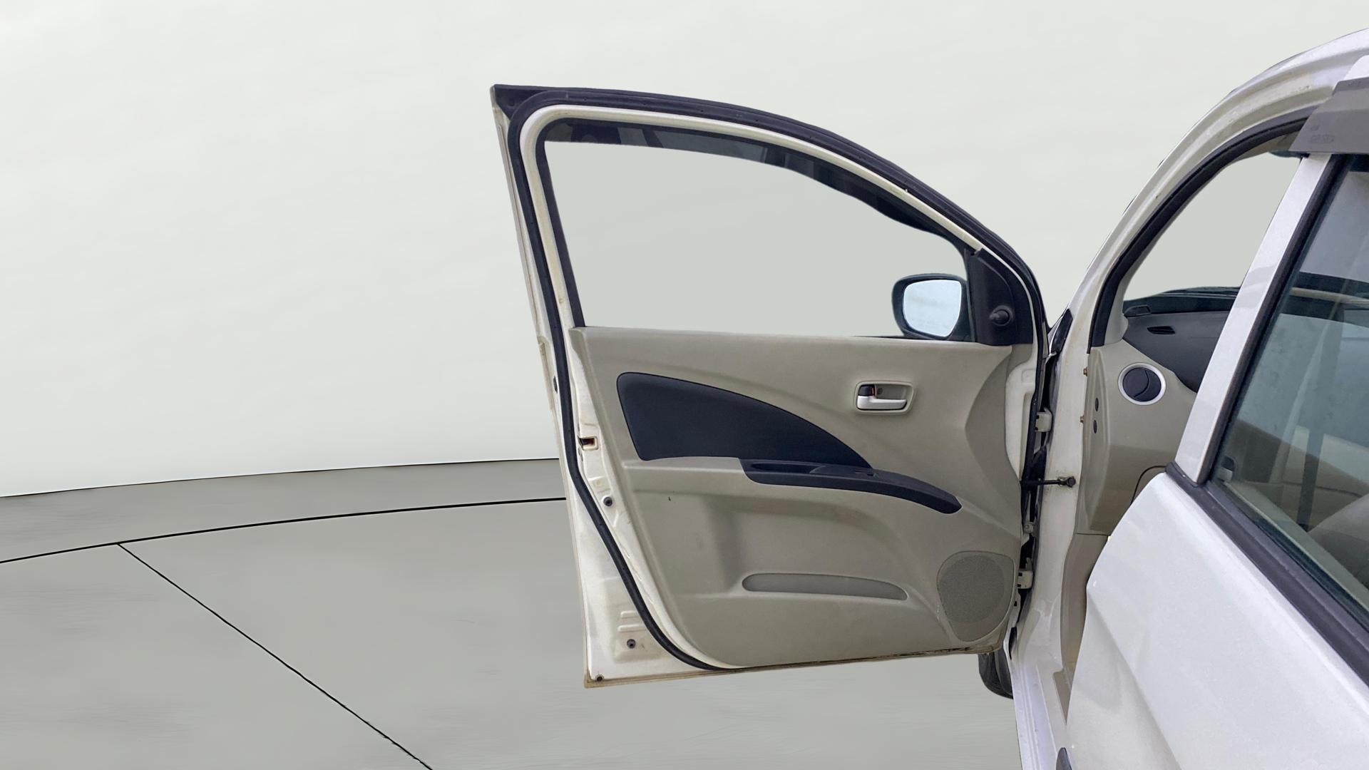 View 2014 Maruti Suzuki 1000 Base Variant Image 30 Used 2014 Maruti Suzuki 1000 Base Variant Image 30