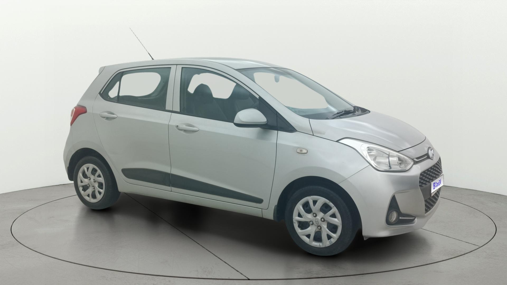 View 2017 Hyundai Grand i10 Sportz 1.2 Kappa Image 13 Used 2017 Hyundai Grand i10 Sportz 1.2 Kappa Image 13