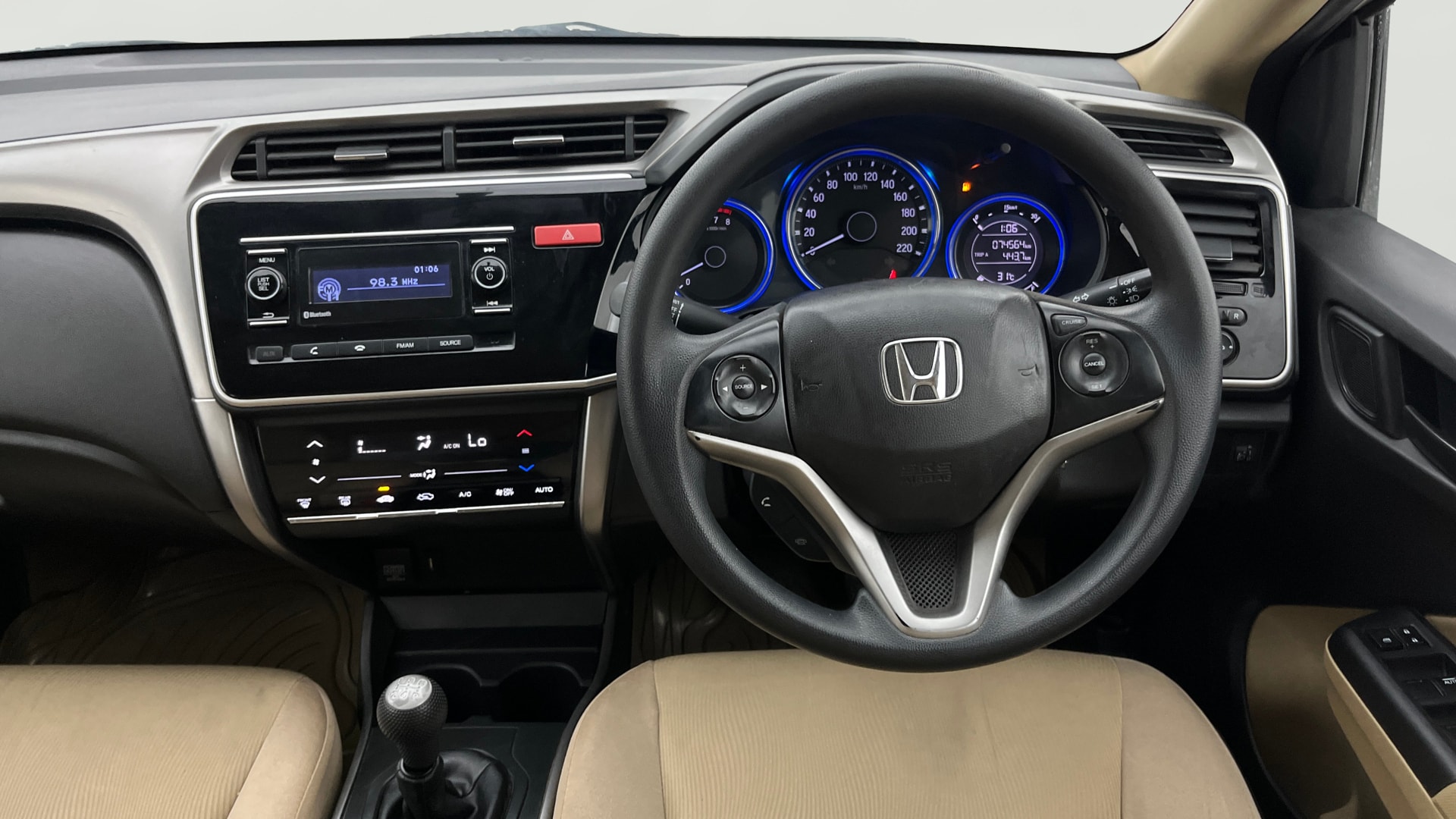 View 2015 Honda City ZX MT Diesel Anniversary Edition Image 21 Used 2015 Honda City ZX MT Diesel Anniversary Edition Image 21