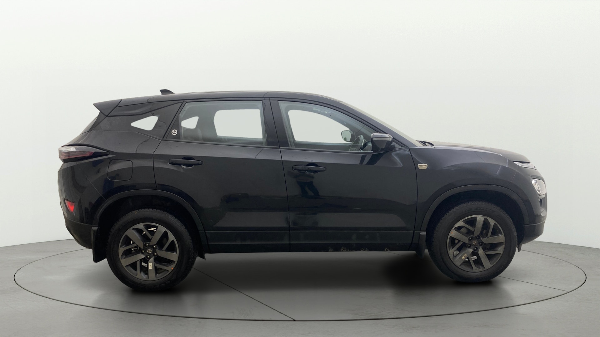View 2023 Tata Harrier XZA Plus Option Dark Edition Image 9 Used 2023 Tata Harrier XZA Plus Option Dark Edition Image 9