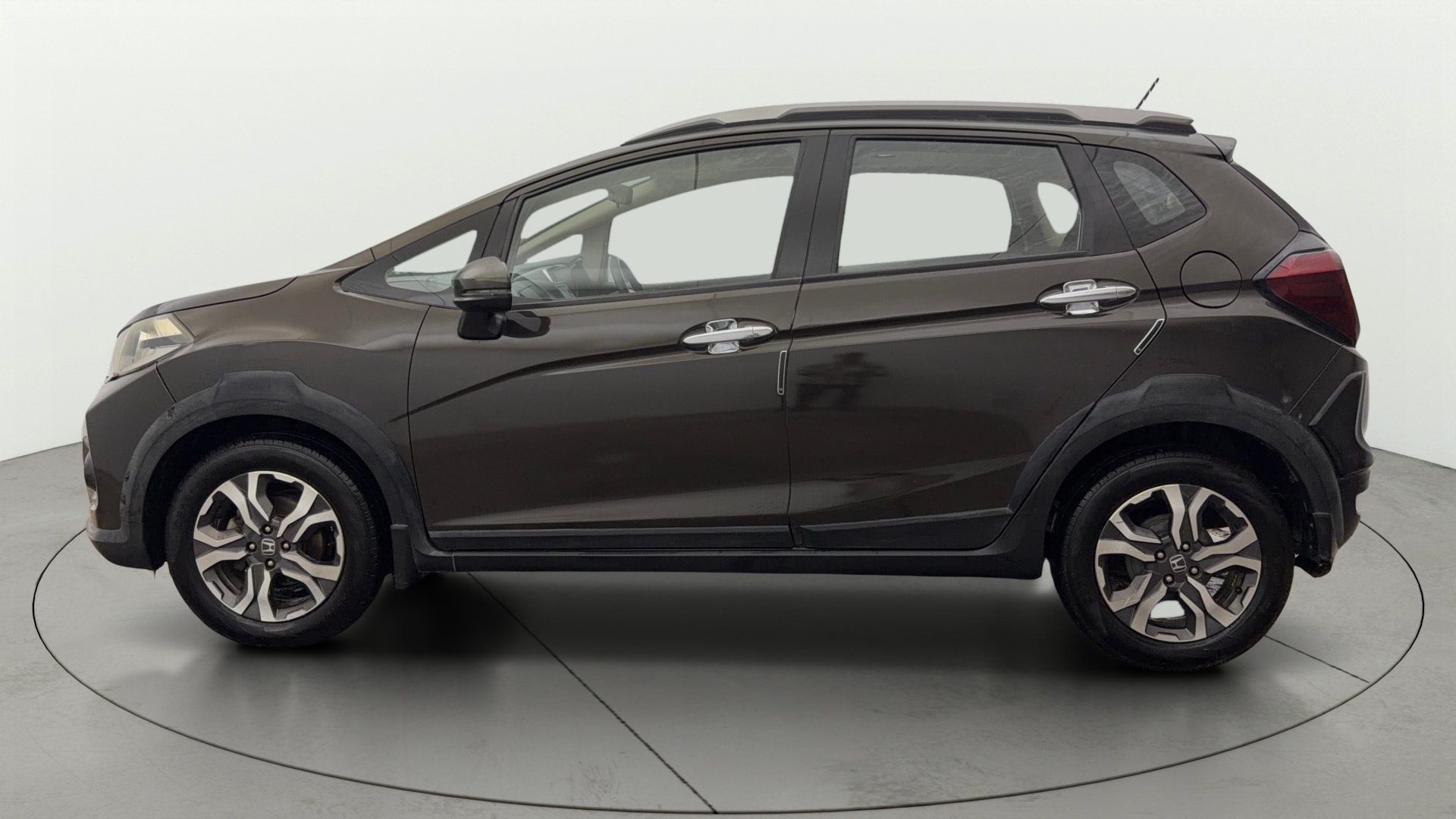 View 2018 Honda WR-V S MT Diesel Edge Edition Image 5 Used 2018 Honda WR-V S MT Diesel Edge Edition Image 5