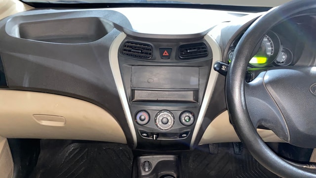 View Hyundai EON Image 17 Used Hyundai EON Image 17