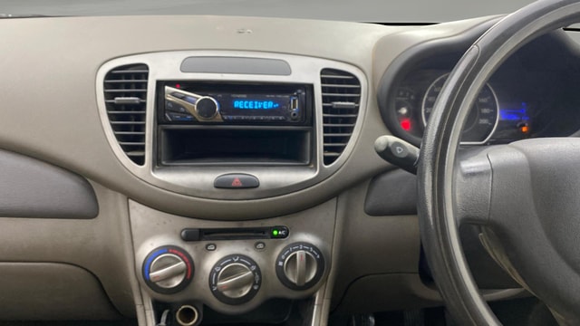 View Hyundai i10 Image 17 Used Hyundai i10 Image 17