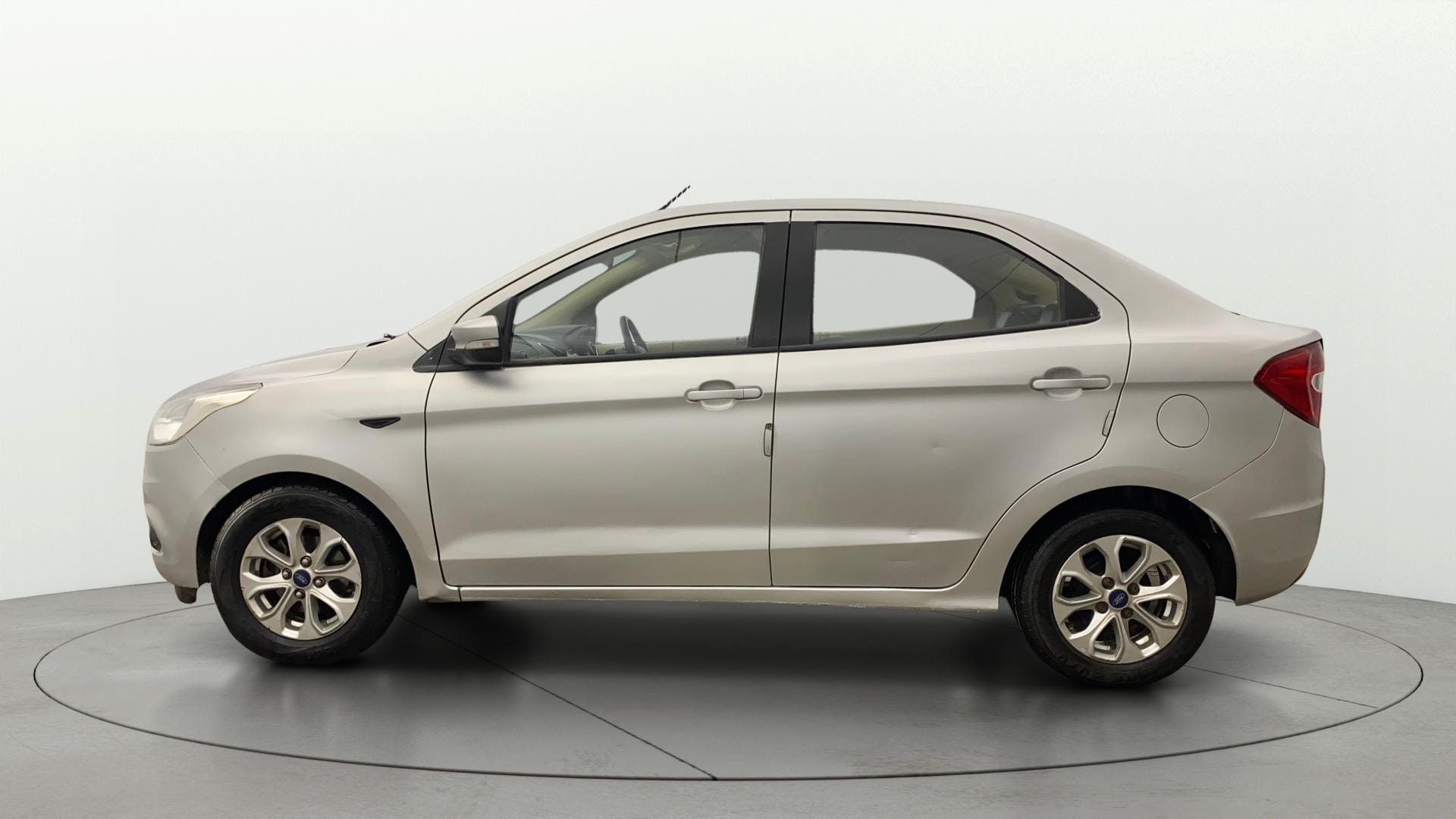 View 2017 Ford Figo Aspire 1.2P Ambiente MT BS IV Image 5 Used 2017 Ford Figo Aspire 1.2P Ambiente MT BS IV Image 5