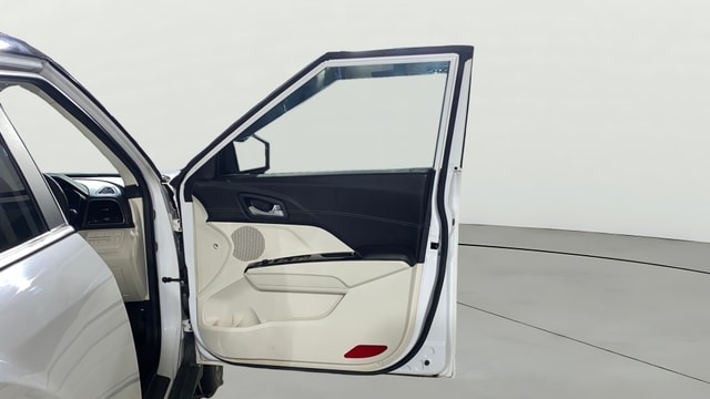 View Mahindra XUV 3XO Image 48 Used Mahindra XUV 3XO Image 48