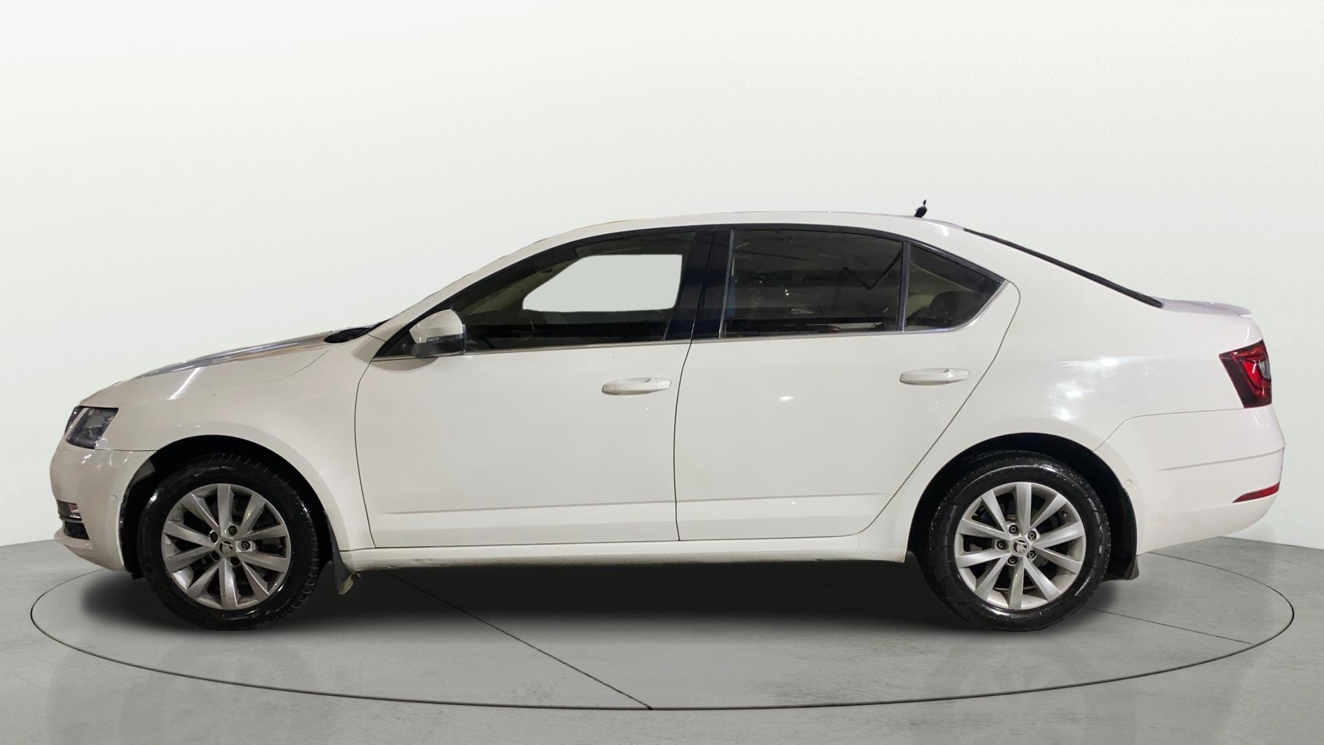 View 2020 Skoda Octavia 1.8 Style Plus TSI AT Image 6 Used 2020 Skoda Octavia 1.8 Style Plus TSI AT Image 6