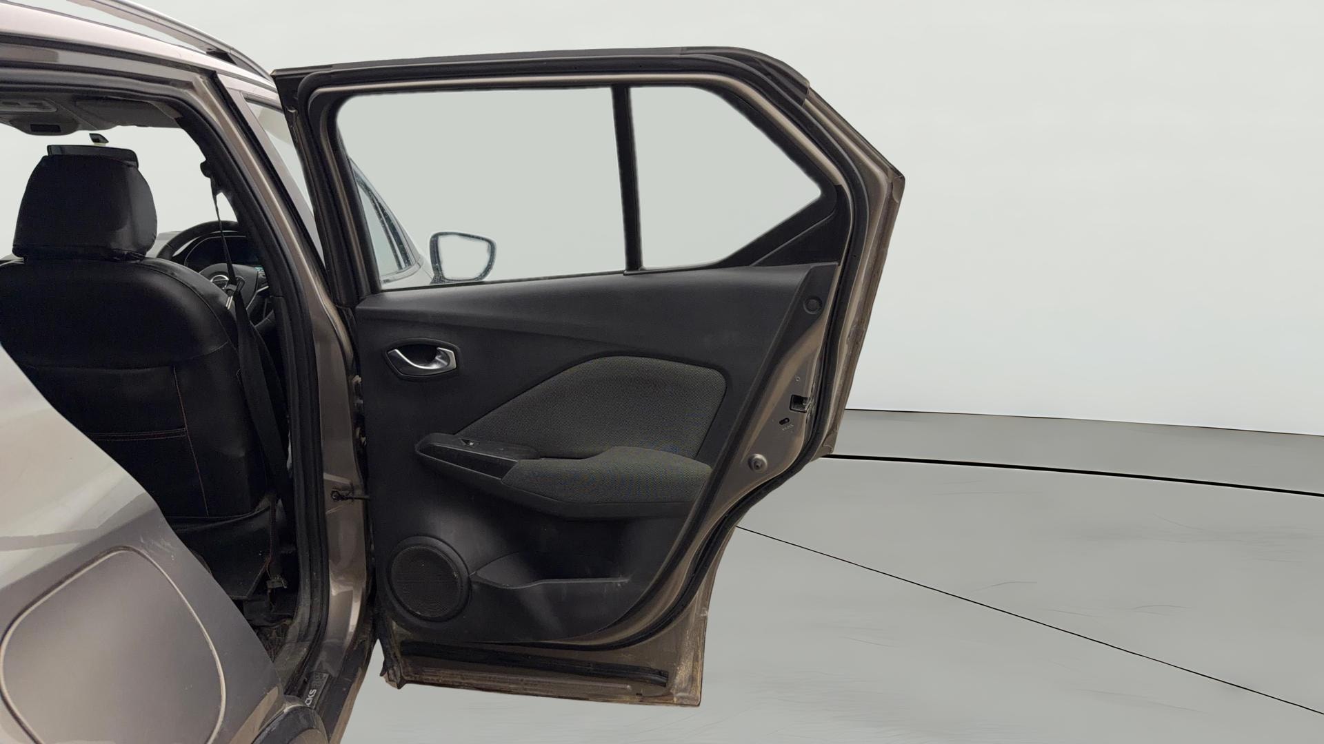 Used 2021 Nissan Kicks Used 2021 Nissan Kicks