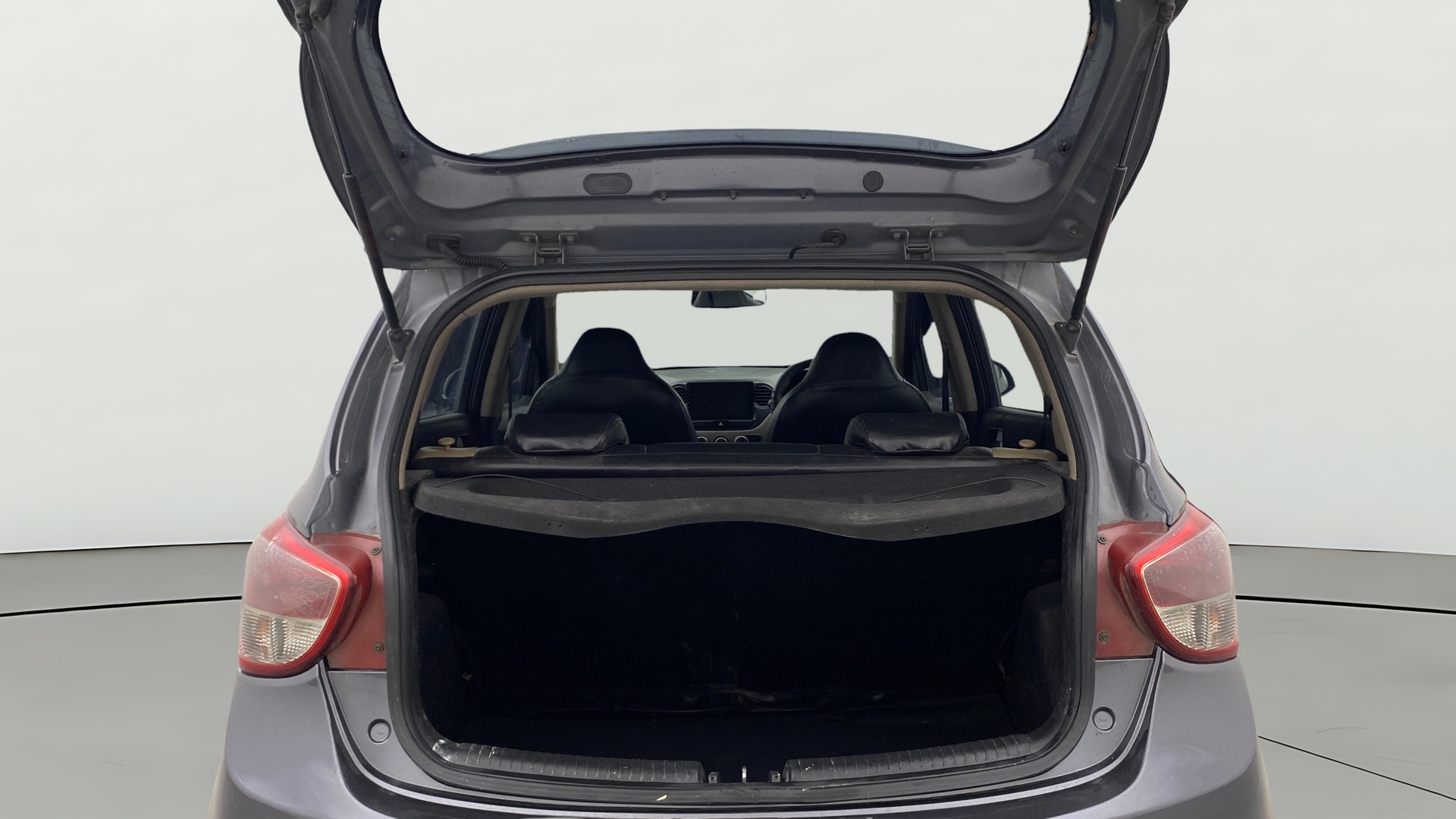 View 2014 Hyundai Grand i10 1.1 Asta Diesel Image 37 Used 2014 Hyundai Grand i10 1.1 Asta Diesel Image 37