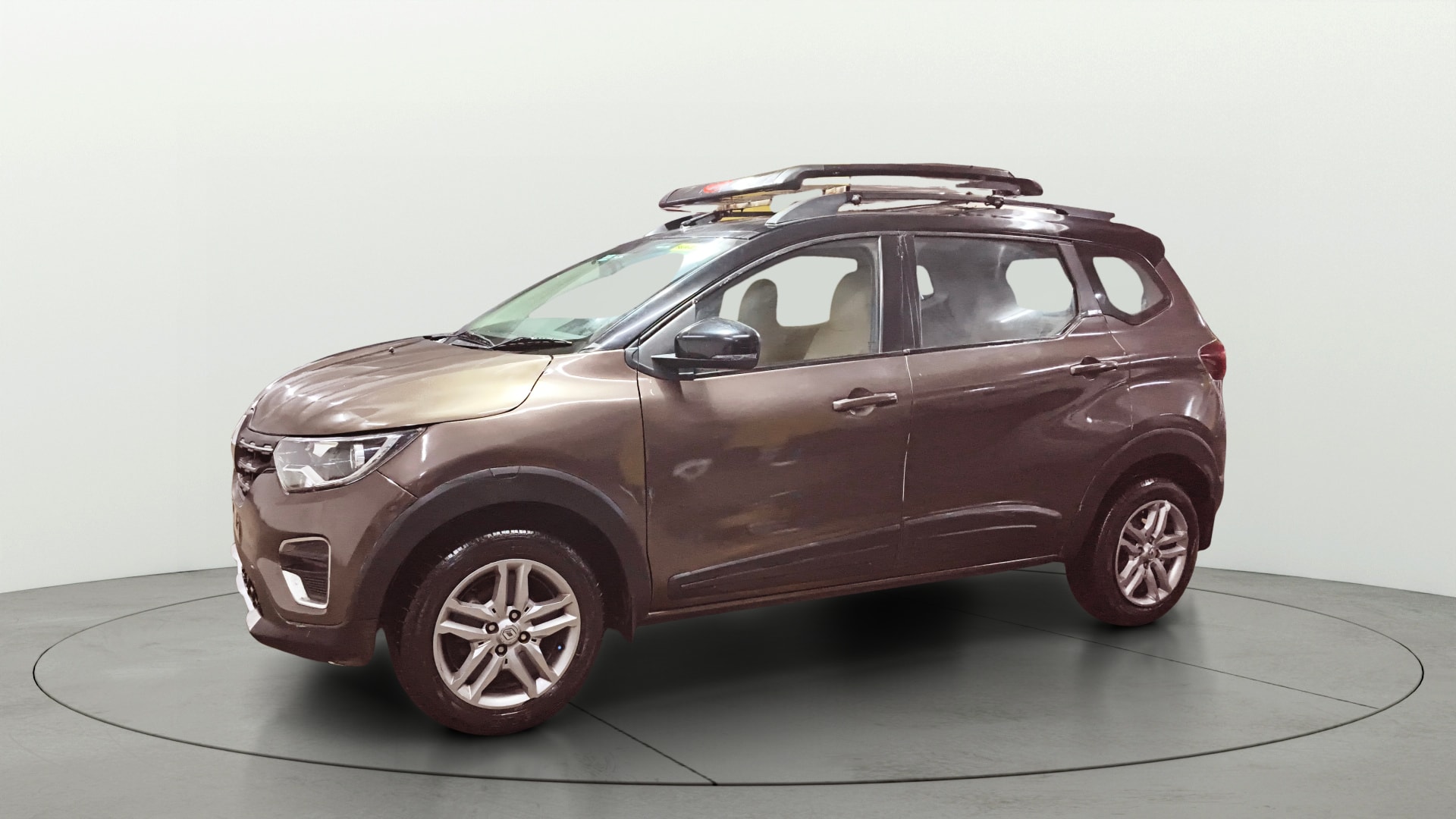 View 2022 Renault Triber RXZ Image 22 Used 2022 Renault Triber RXZ Image 22