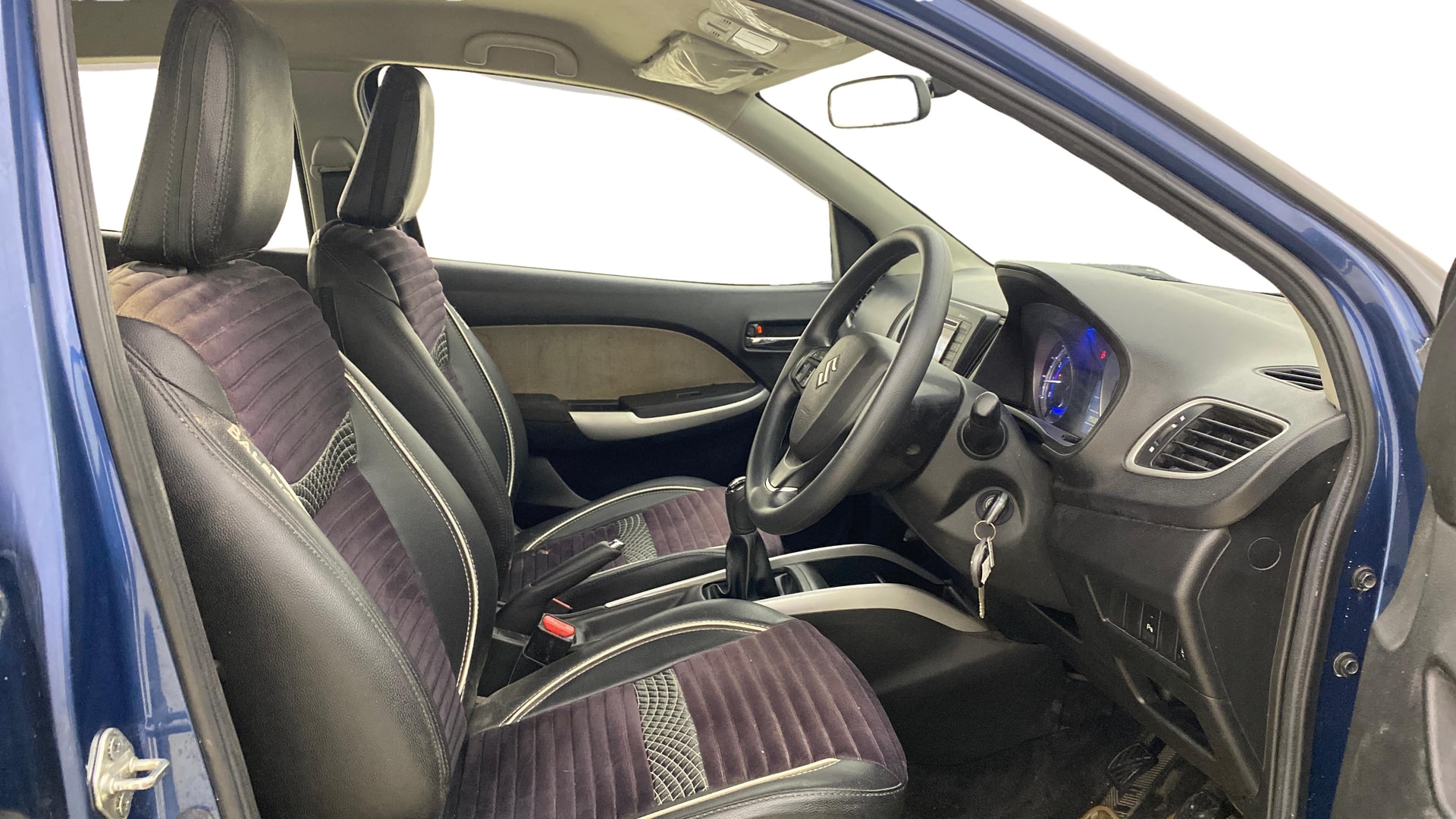 View 2017 Maruti Suzuki 1000 Base Variant Image 16 Used 2017 Maruti Suzuki 1000 Base Variant Image 16