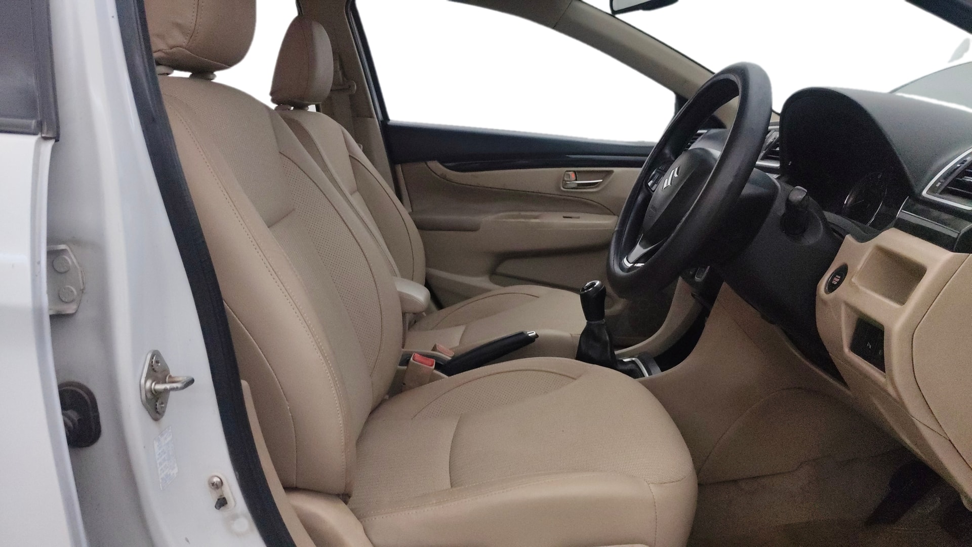 View 2015 Maruti Suzuki 1000 Base Variant Image 26 Used 2015 Maruti Suzuki 1000 Base Variant Image 26