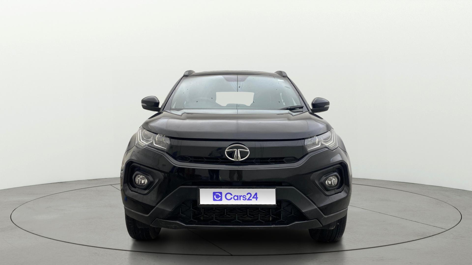 View 2022 Tata Nexon Revotron XE Image 1 Used 2022 Tata Nexon Revotron XE Image 1