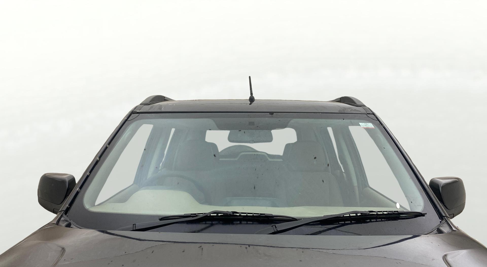 View 2018 Mahindra TUV300 T10 100HP AMT Image 30 Used 2018 Mahindra TUV300 T10 100HP AMT Image 30
