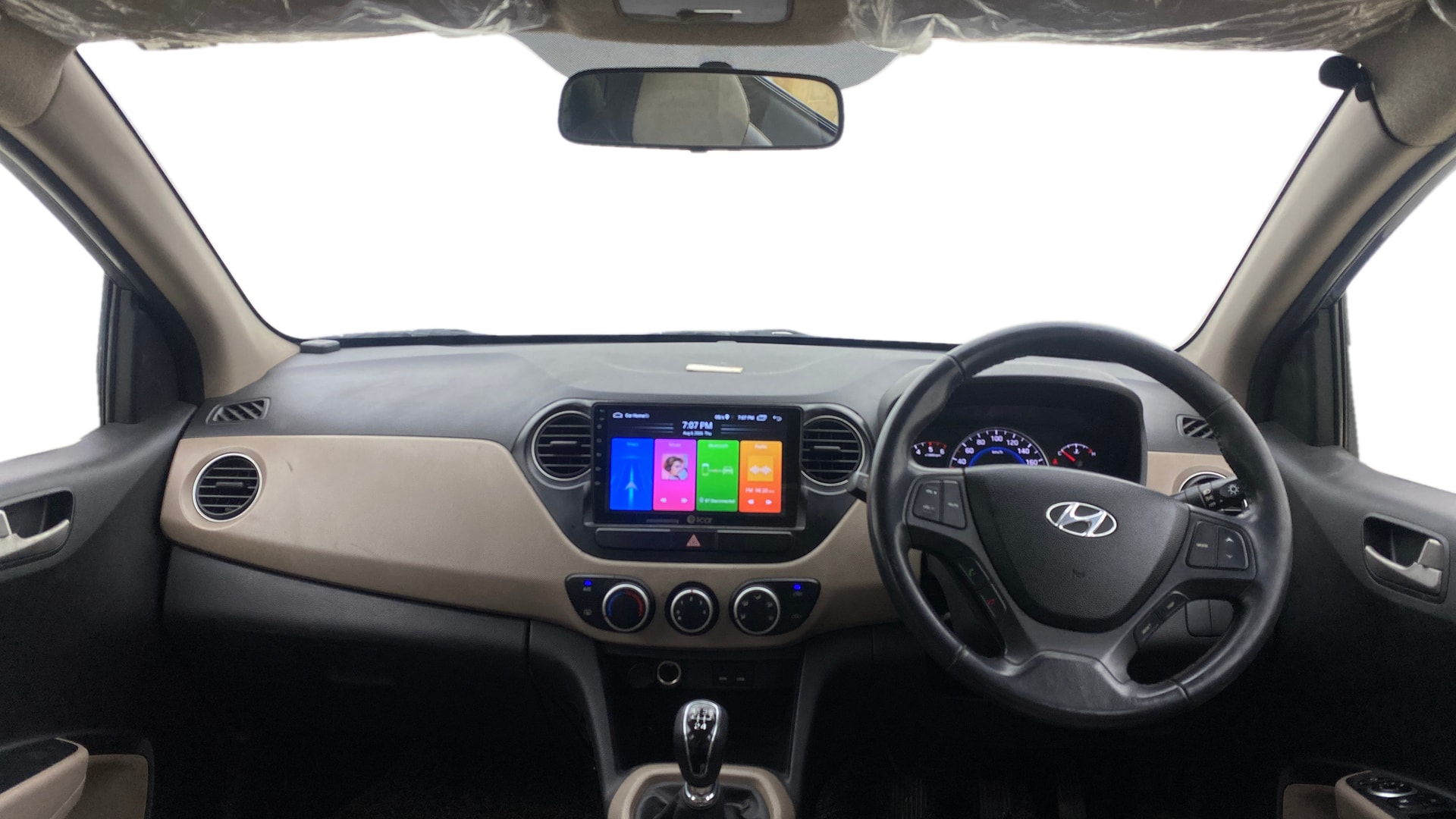 View 2014 Hyundai Grand i10 1.1 Asta Diesel Image 15 Used 2014 Hyundai Grand i10 1.1 Asta Diesel Image 15