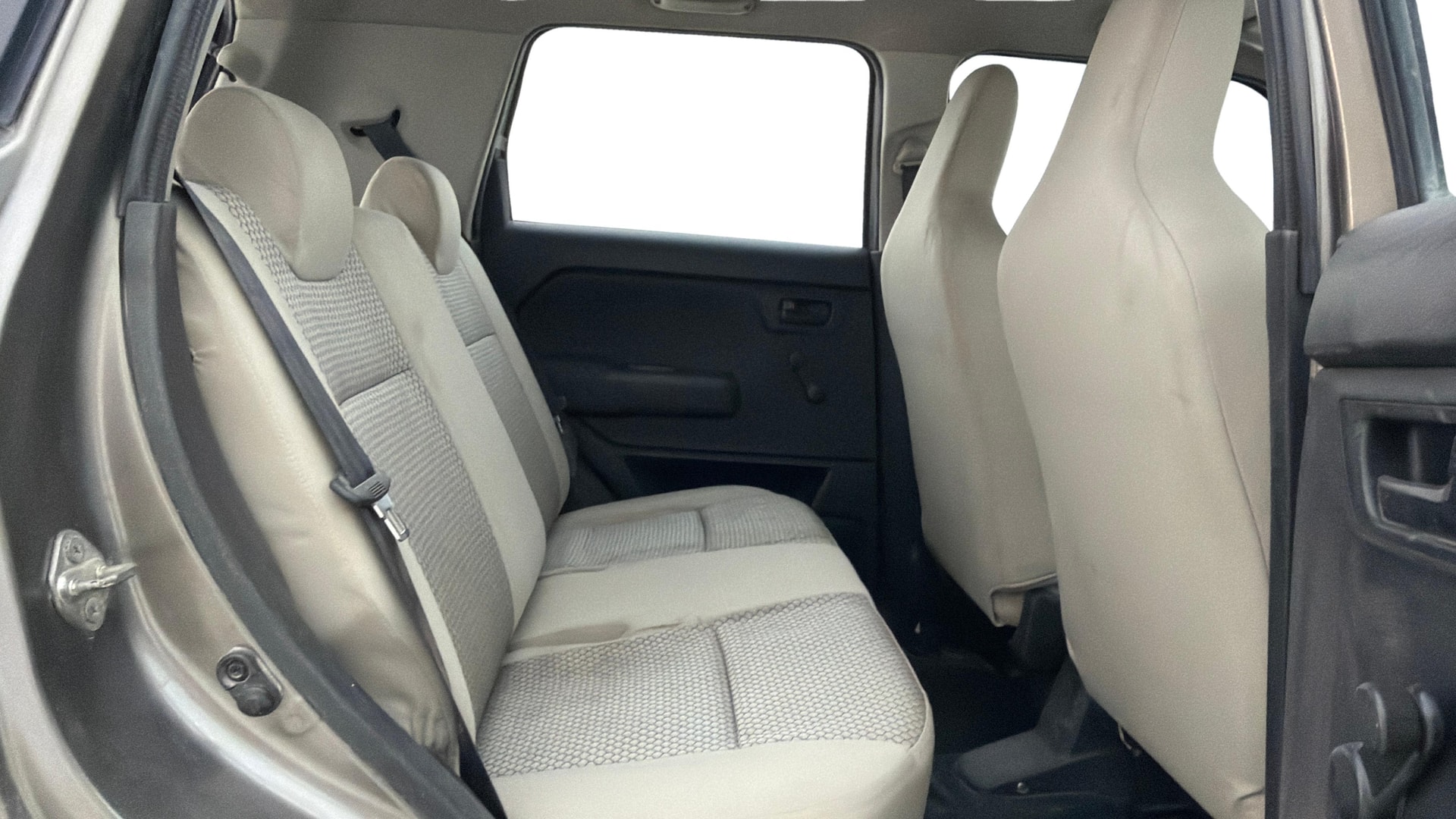 View 2020 Maruti Suzuki 1000 Base Variant Image 28 Used 2020 Maruti Suzuki 1000 Base Variant Image 28
