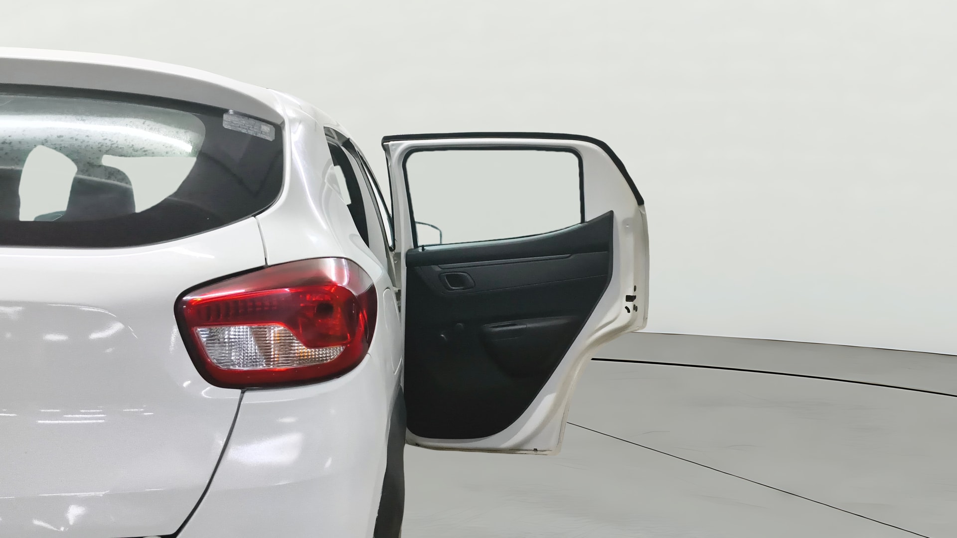 View 2019 Renault Kwid RXL Image 7 Used 2019 Renault Kwid RXL Image 7