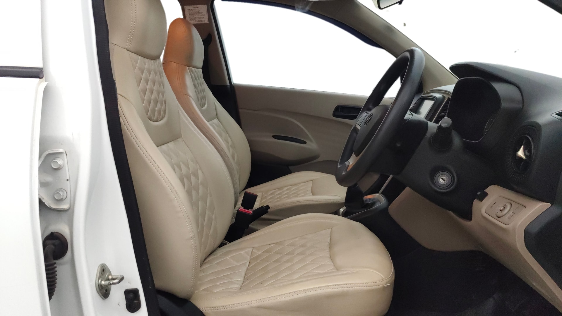 View 2022 Hyundai New Santro D-Lite Petrol Image 25 Used 2022 Hyundai New Santro D-Lite Petrol Image 25