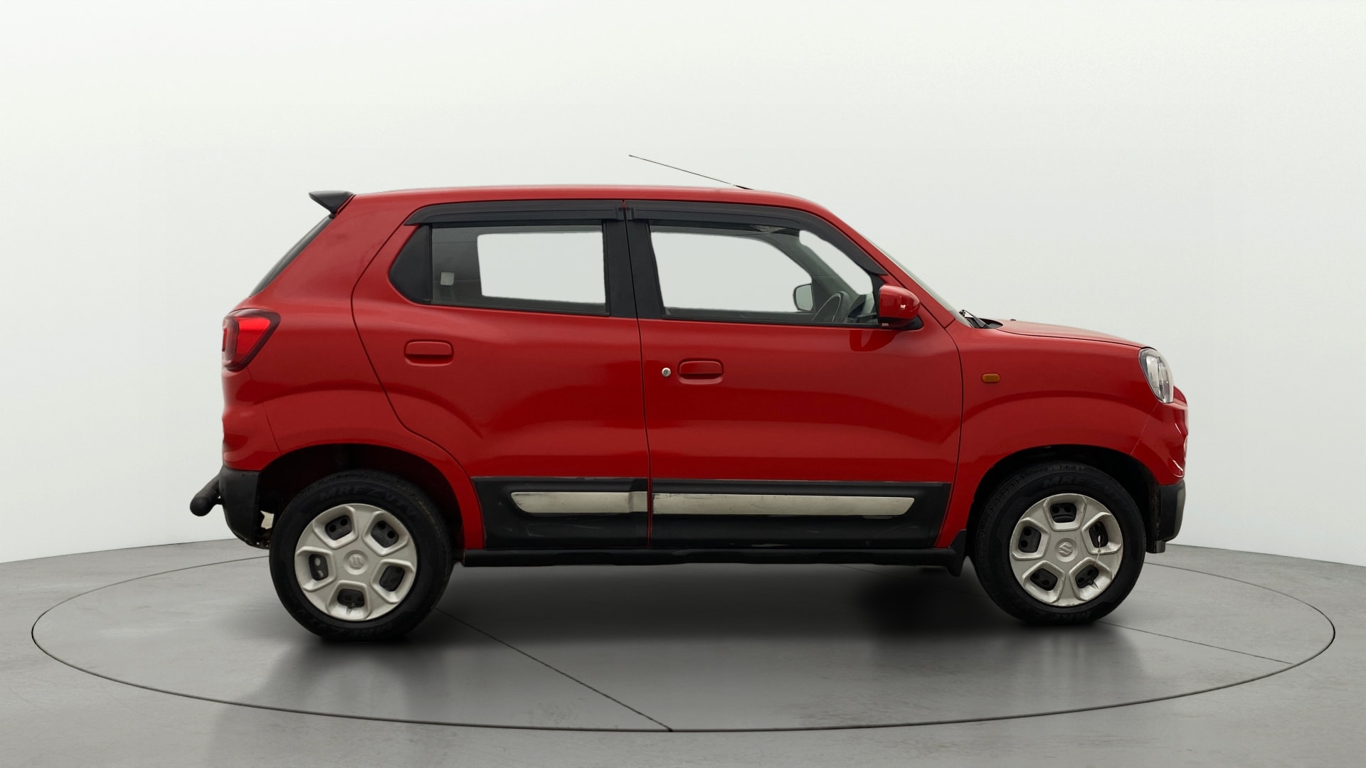 View 2022 Maruti Suzuki 1000 Base Variant Image 8 Used 2022 Maruti Suzuki 1000 Base Variant Image 8