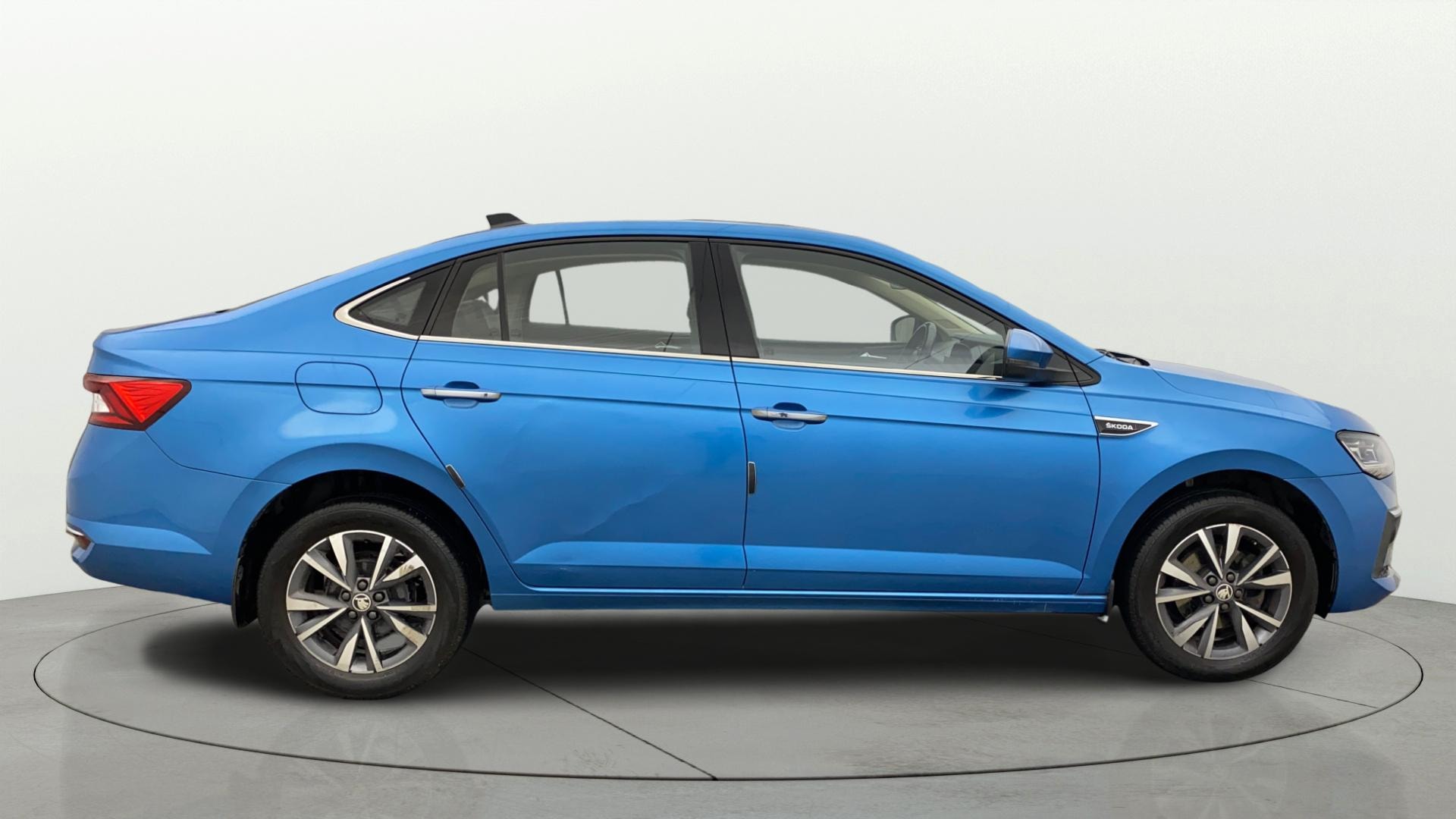 View 2022 Skoda Slavia Style 1.0 TSI AT Image 27 Used 2022 Skoda Slavia Style 1.0 TSI AT Image 27