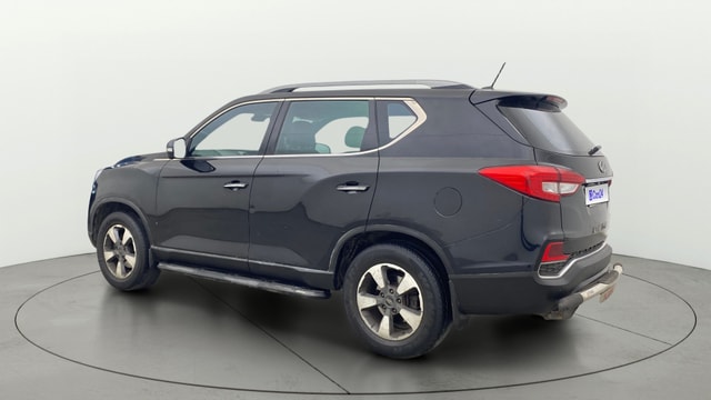 View Mahindra Alturas G4 Image 2 Used Mahindra Alturas G4 Image 2