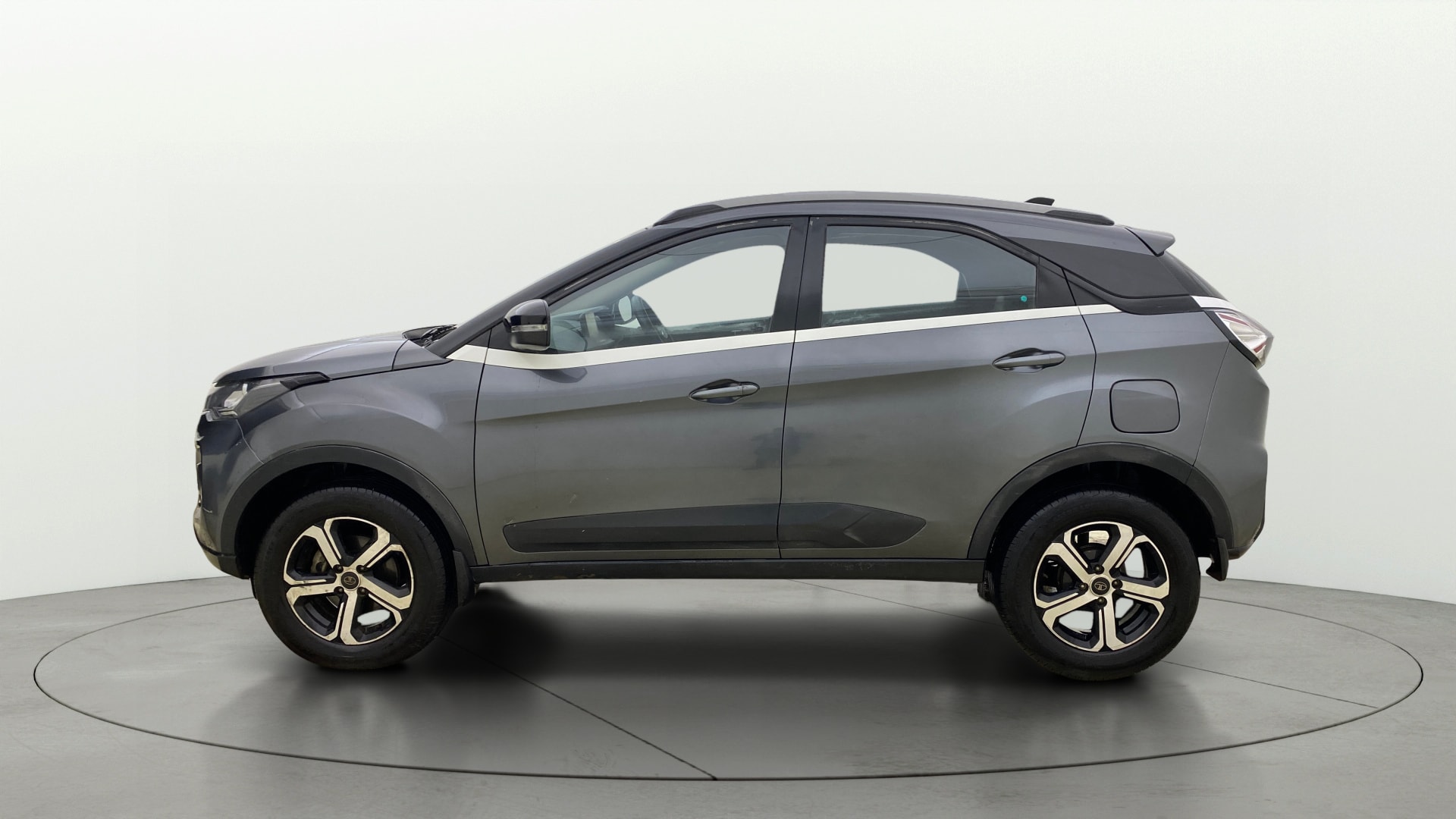 View 2021 Tata Nexon Revotron XE Image 5 Used 2021 Tata Nexon Revotron XE Image 5