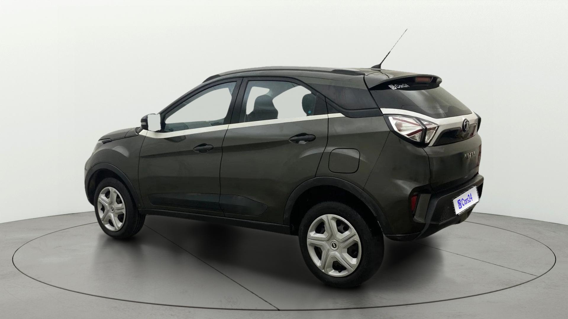 View 2020 Tata Nexon Revotron XM Image 2 Used 2020 Tata Nexon Revotron XM Image 2