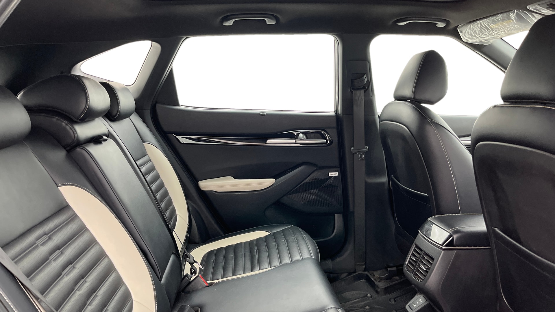 View 2024 Kia Seltos GTX Plus AT Diesel Image 37 Used 2024 Kia Seltos GTX Plus AT Diesel Image 37