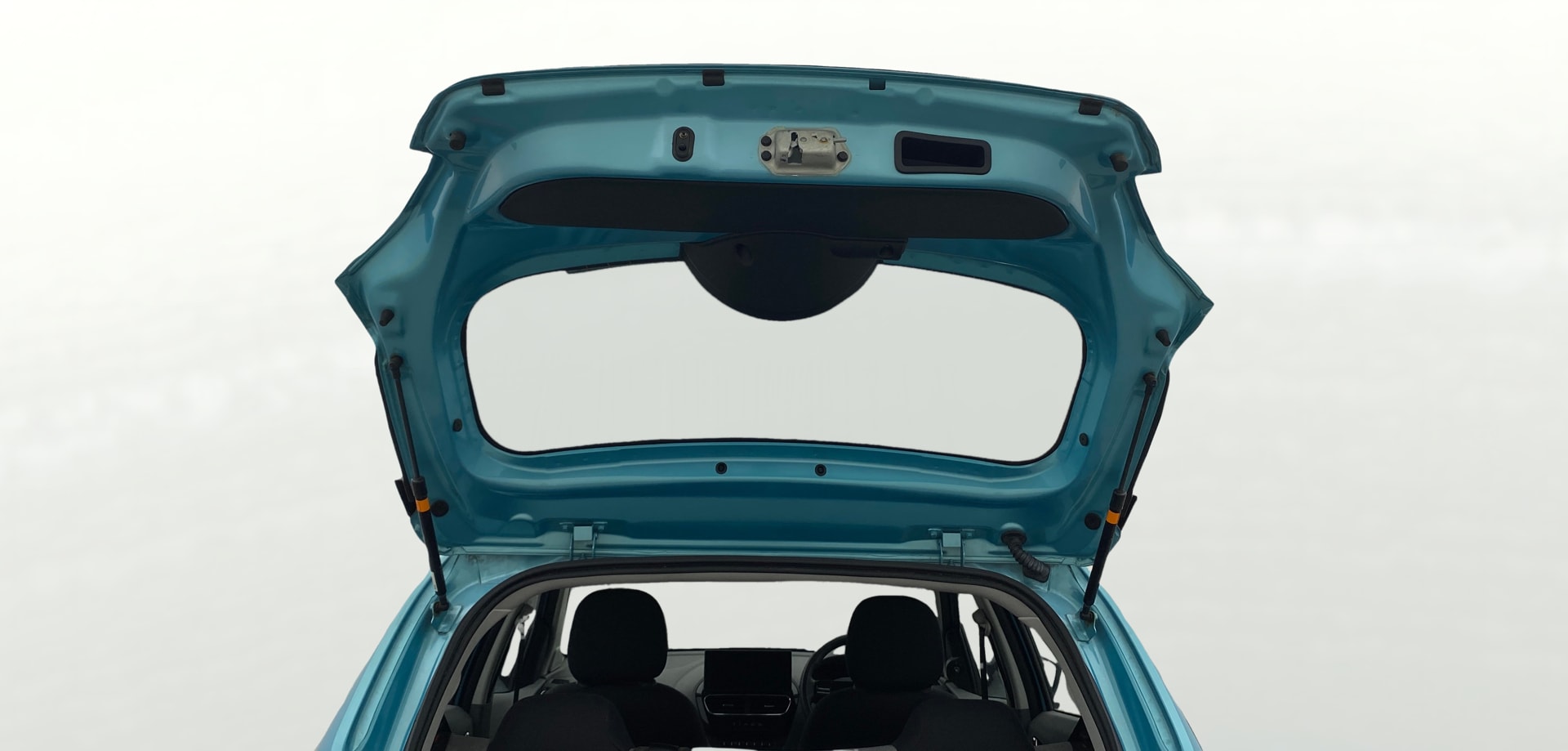 View 2025 Tata Tiago Revotorq XB Image 17 Used 2025 Tata Tiago Revotorq XB Image 17