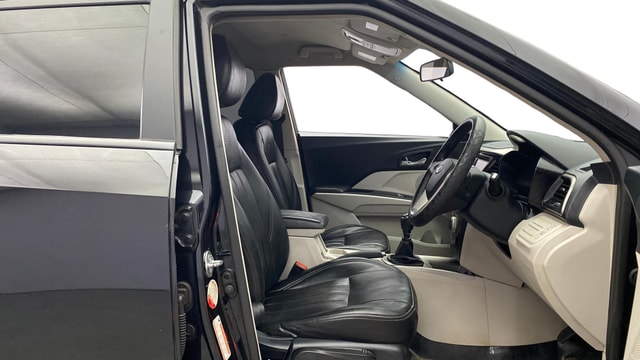View Mahindra XUV300 Image 18 Used Mahindra XUV300 Image 18