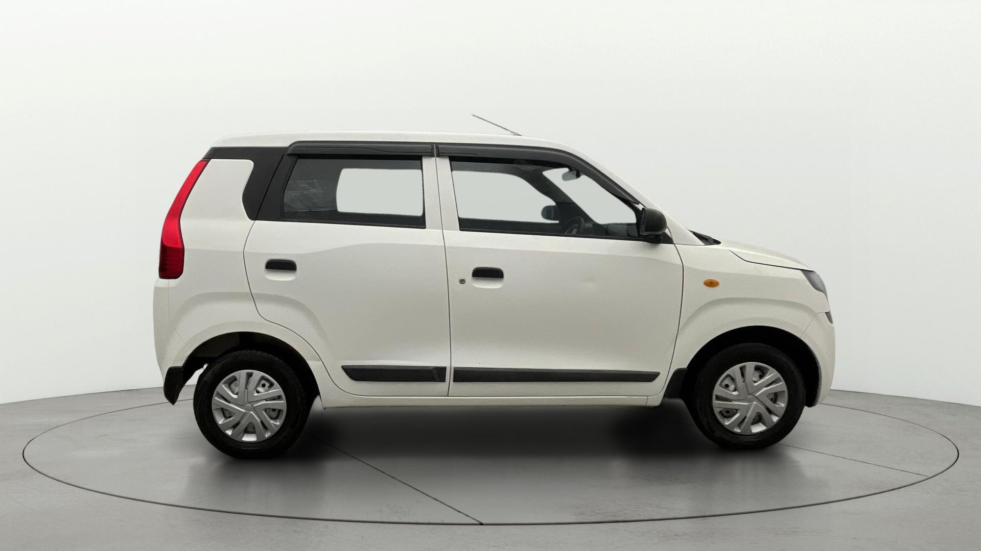 View 2023 Maruti Suzuki 1000 Base Variant Image 8 Used 2023 Maruti Suzuki 1000 Base Variant Image 8