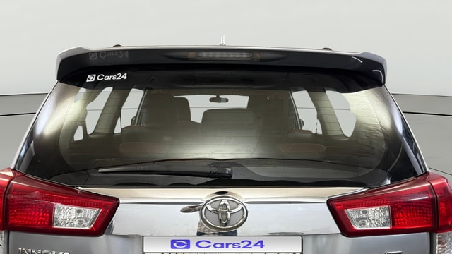 View Toyota Innova Crysta Image 4 Used Toyota Innova Crysta Image 4