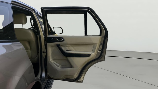 View Ford Endeavour Image 6 Used Ford Endeavour Image 6