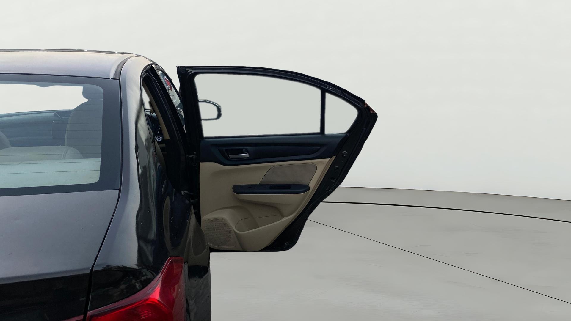 View 2018 Honda Amaze E MT Petrol BS IV Image 8 Used 2018 Honda Amaze E MT Petrol BS IV Image 8