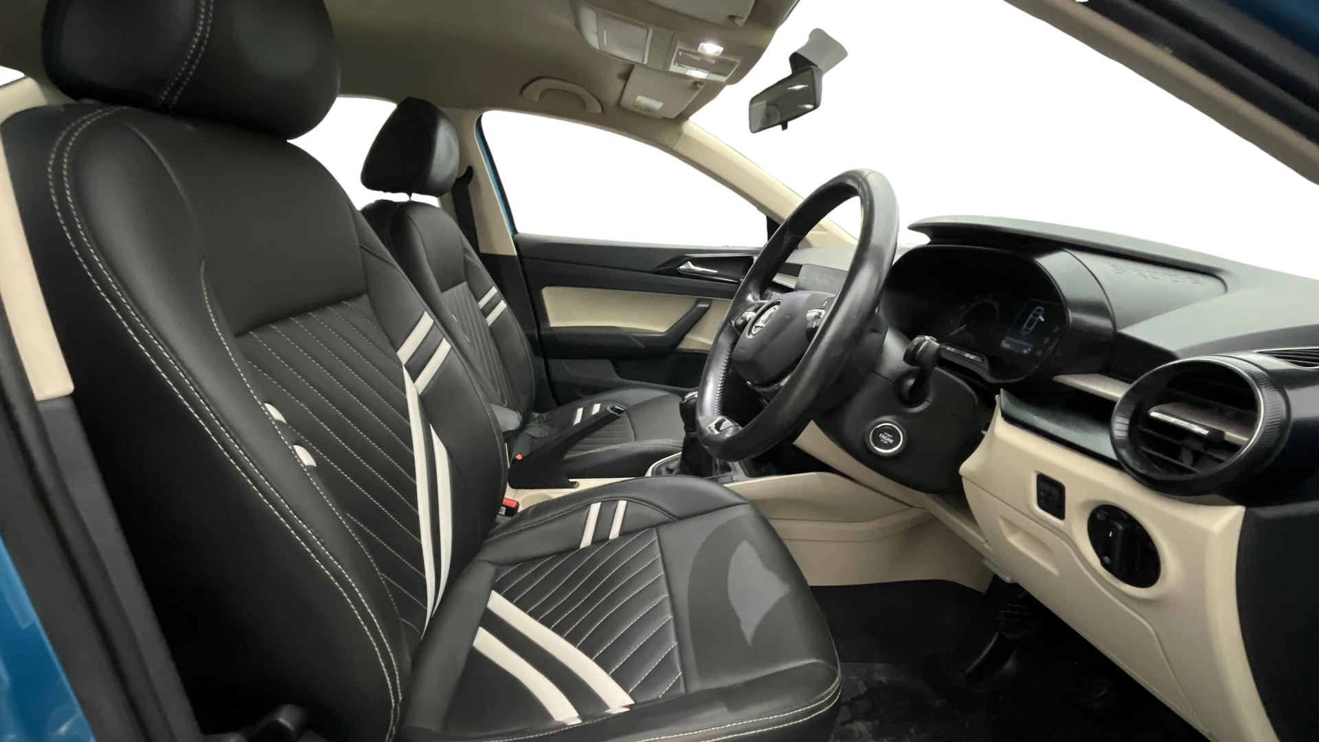 View 2023 Skoda Slavia Ambition 1.0 TSI MT Image 27 Used 2023 Skoda Slavia Ambition 1.0 TSI MT Image 27