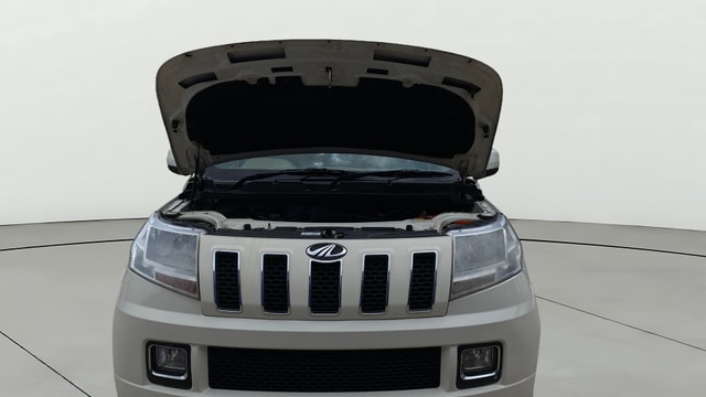 View Mahindra TUV300 Image 19 Used Mahindra TUV300 Image 19