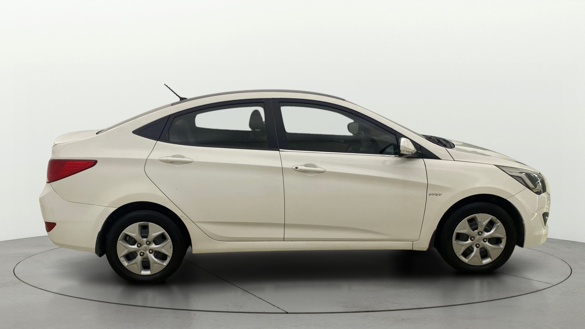 View 2015 Hyundai Verna 1.4 VTVT Image 8 Used 2015 Hyundai Verna 1.4 VTVT Image 8