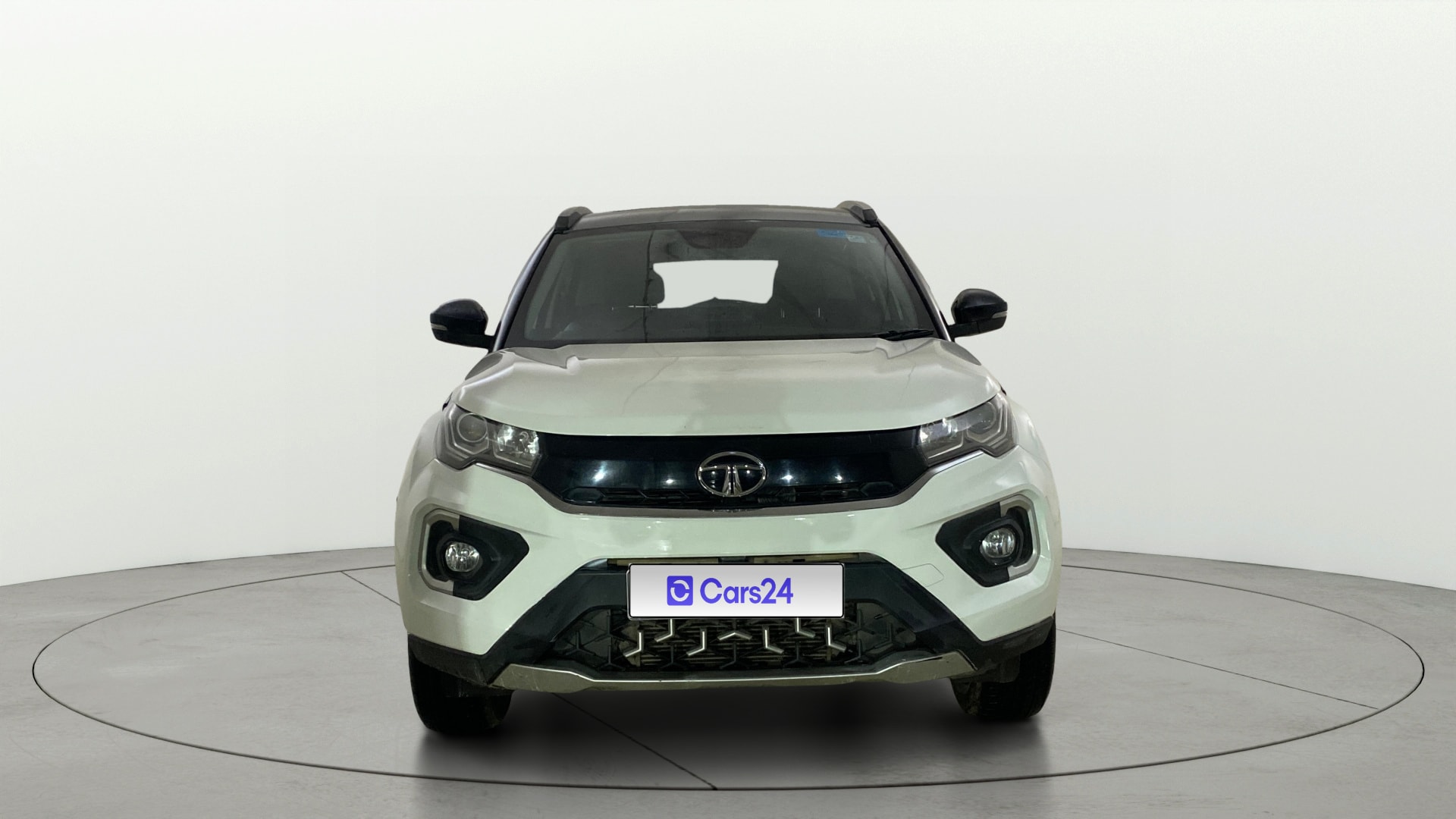 View 2022 Tata Nexon Revotron XE Image 1 Used 2022 Tata Nexon Revotron XE Image 1