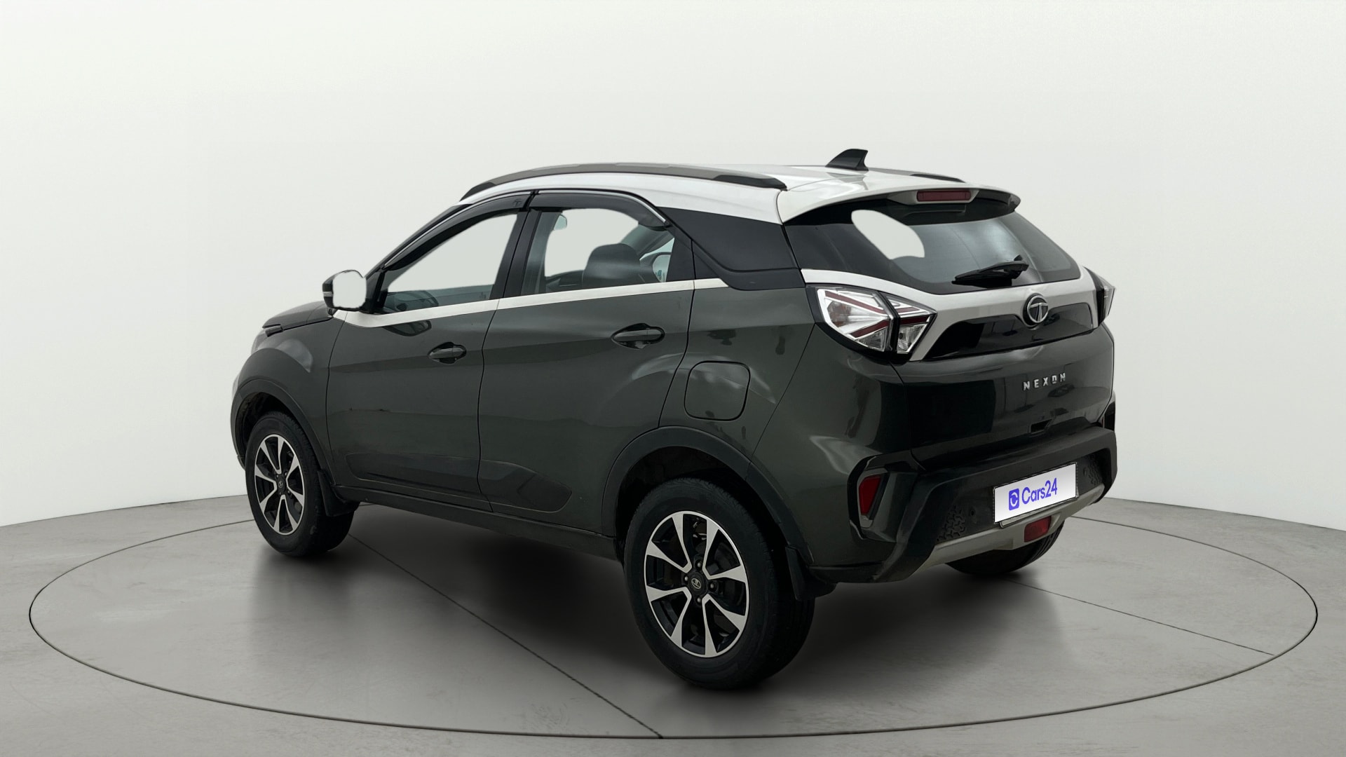 View 2021 Tata Nexon Revotron XE Image 2 Used 2021 Tata Nexon Revotron XE Image 2