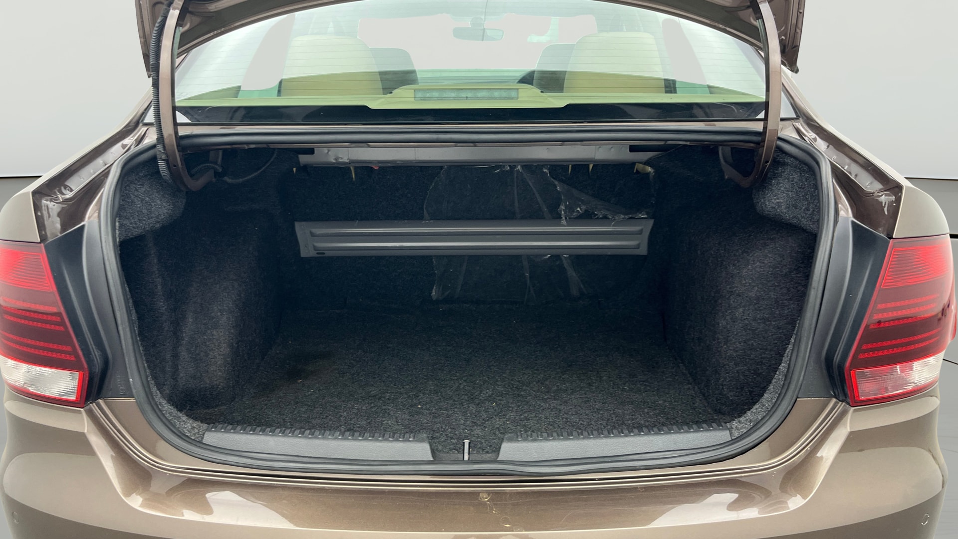View 2021 Volkswagen Vento 1.0 L TSI Highline Petrol Image 36 Used 2021 Volkswagen Vento 1.0 L TSI Highline Petrol Image 36