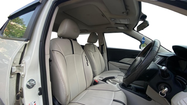 View Mahindra XUV300 Image 26 Used Mahindra XUV300 Image 26