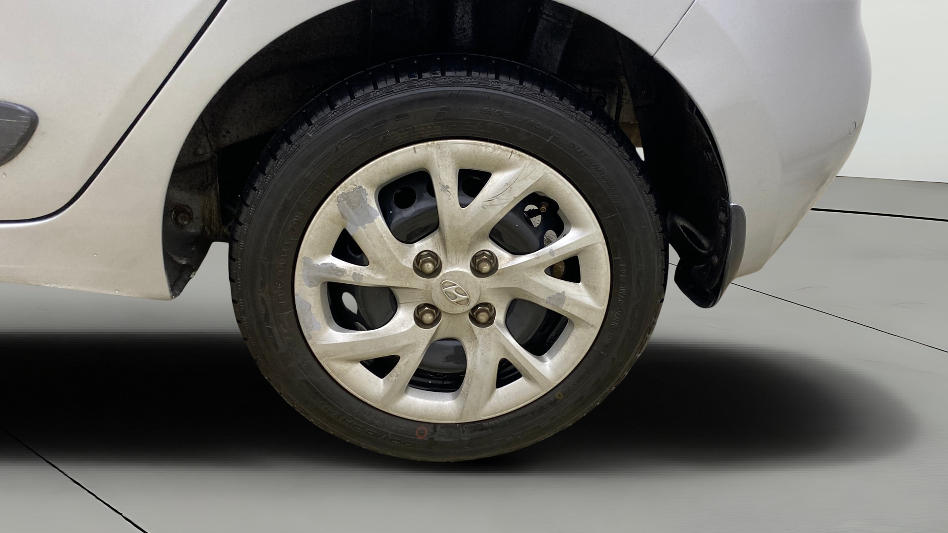 View 2019 Hyundai Grand i10 Sportz 1.2 Kappa Image 11 Used 2019 Hyundai Grand i10 Sportz 1.2 Kappa Image 11