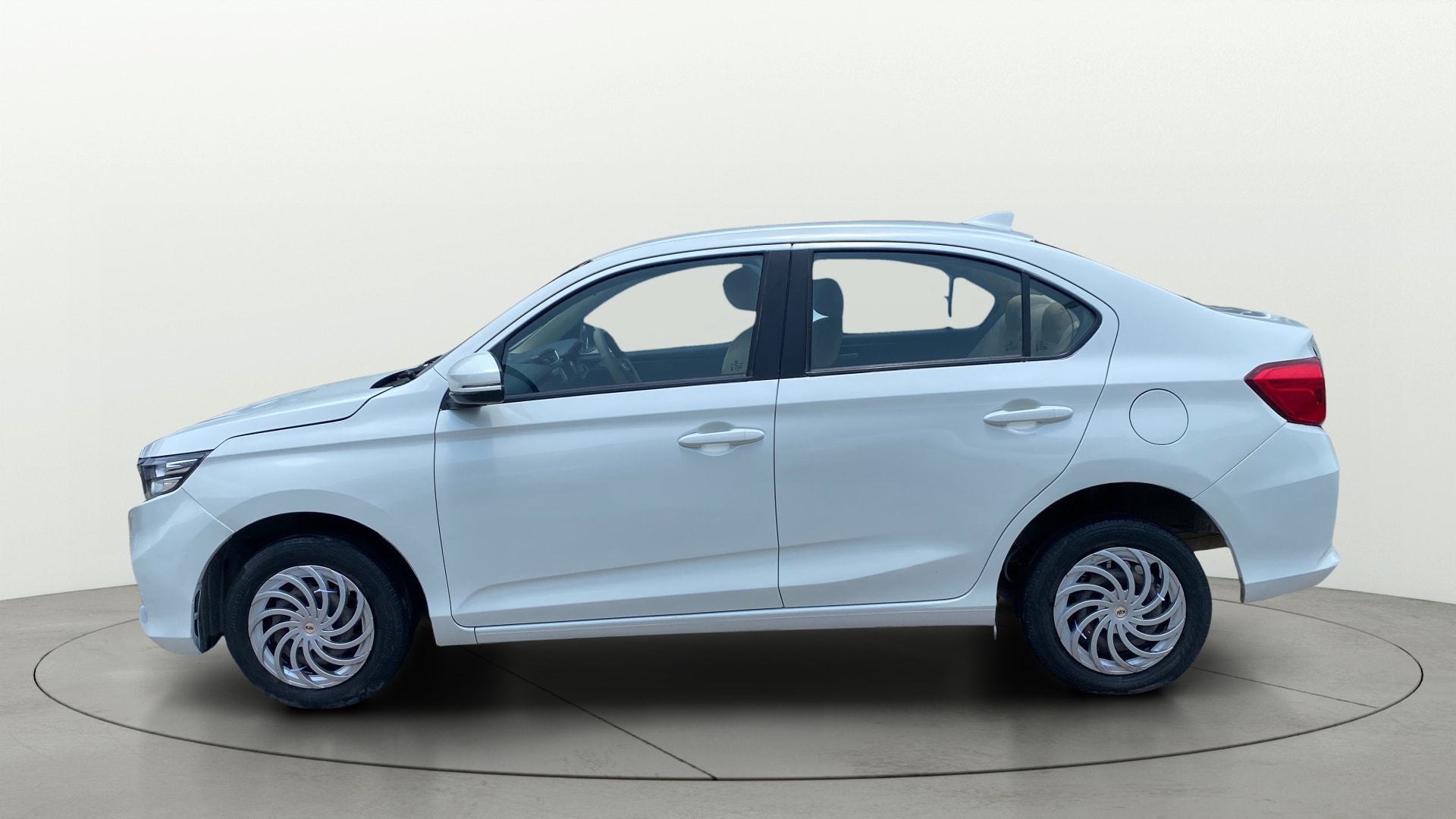 View 2019 Honda Amaze E MT Petrol BS IV Image 5 Used 2019 Honda Amaze E MT Petrol BS IV Image 5