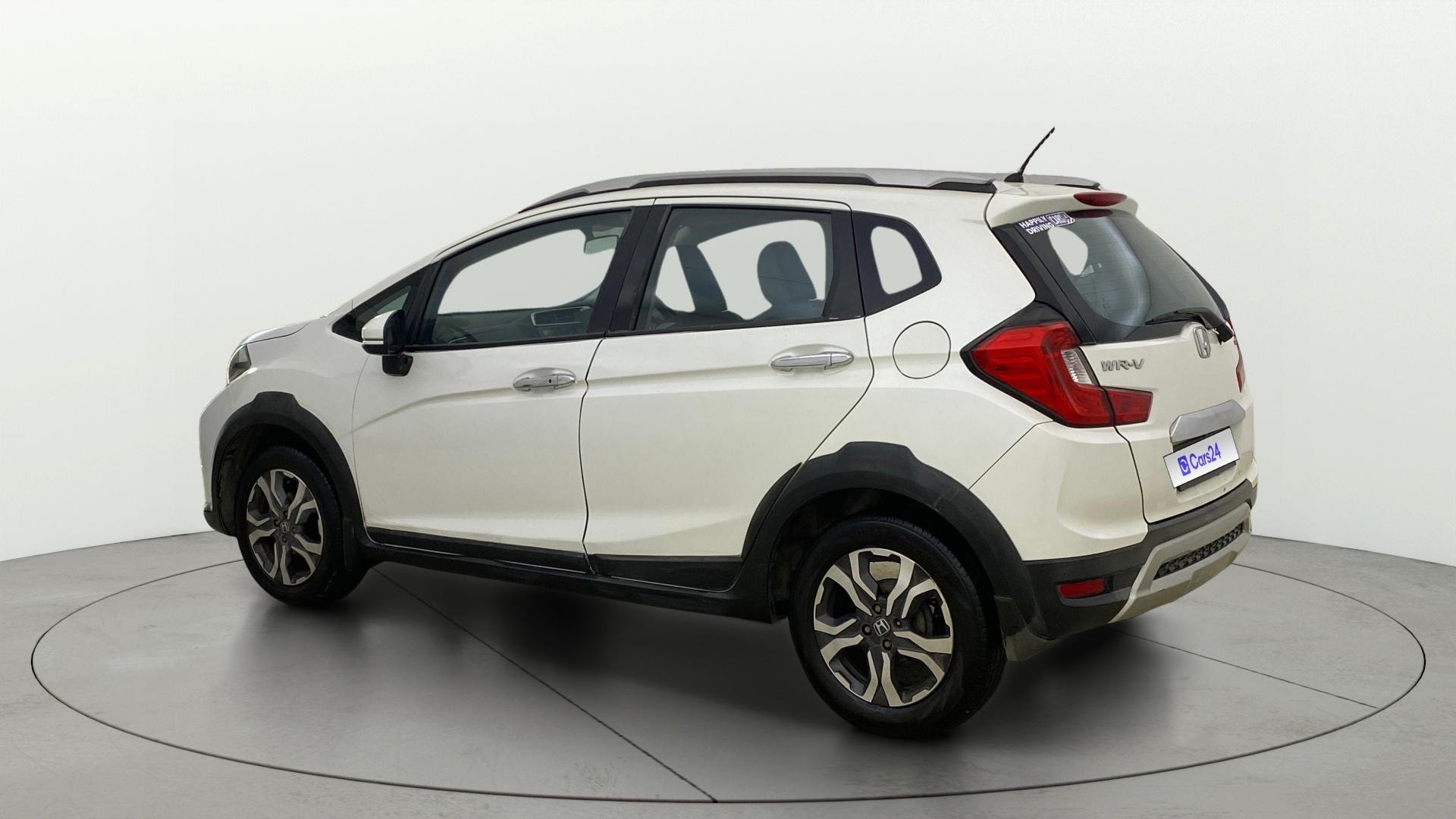 View 2017 Honda WR-V S MT Diesel Edge Edition Image 2 Used 2017 Honda WR-V S MT Diesel Edge Edition Image 2
