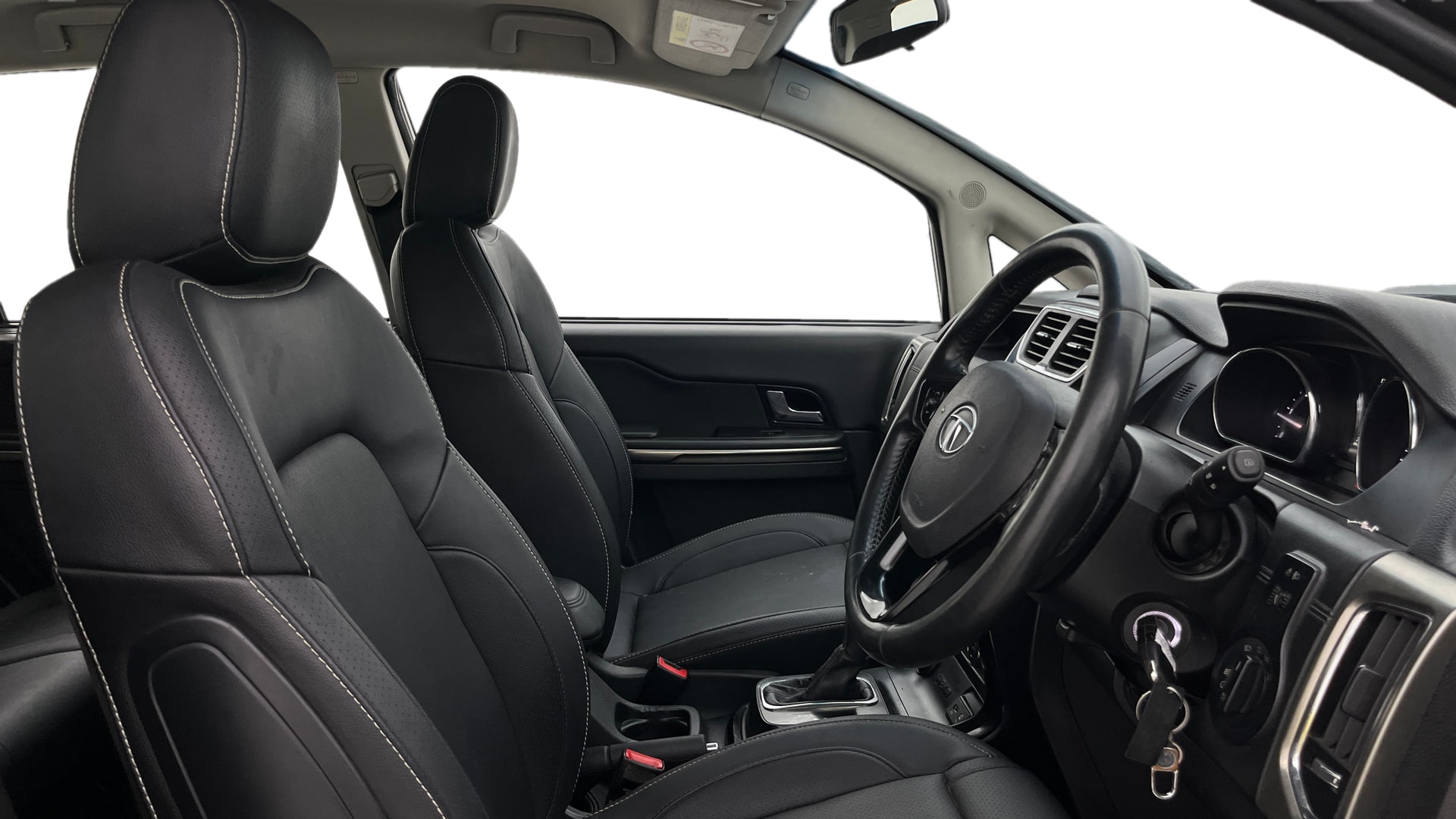 View 2019 Tata Hexa XTA 4X2 Image 28 Used 2019 Tata Hexa XTA 4X2 Image 28
