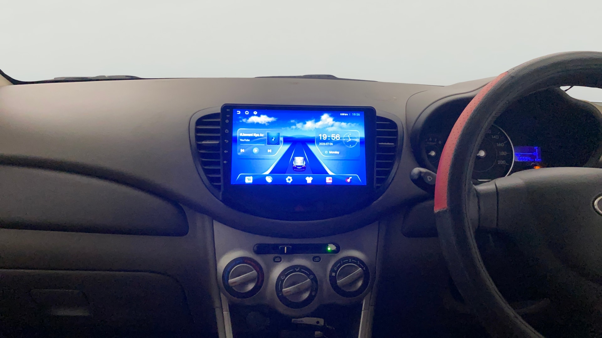 View 2013 Hyundai i10 1.1 Magna Image 17 Used 2013 Hyundai i10 1.1 Magna Image 17