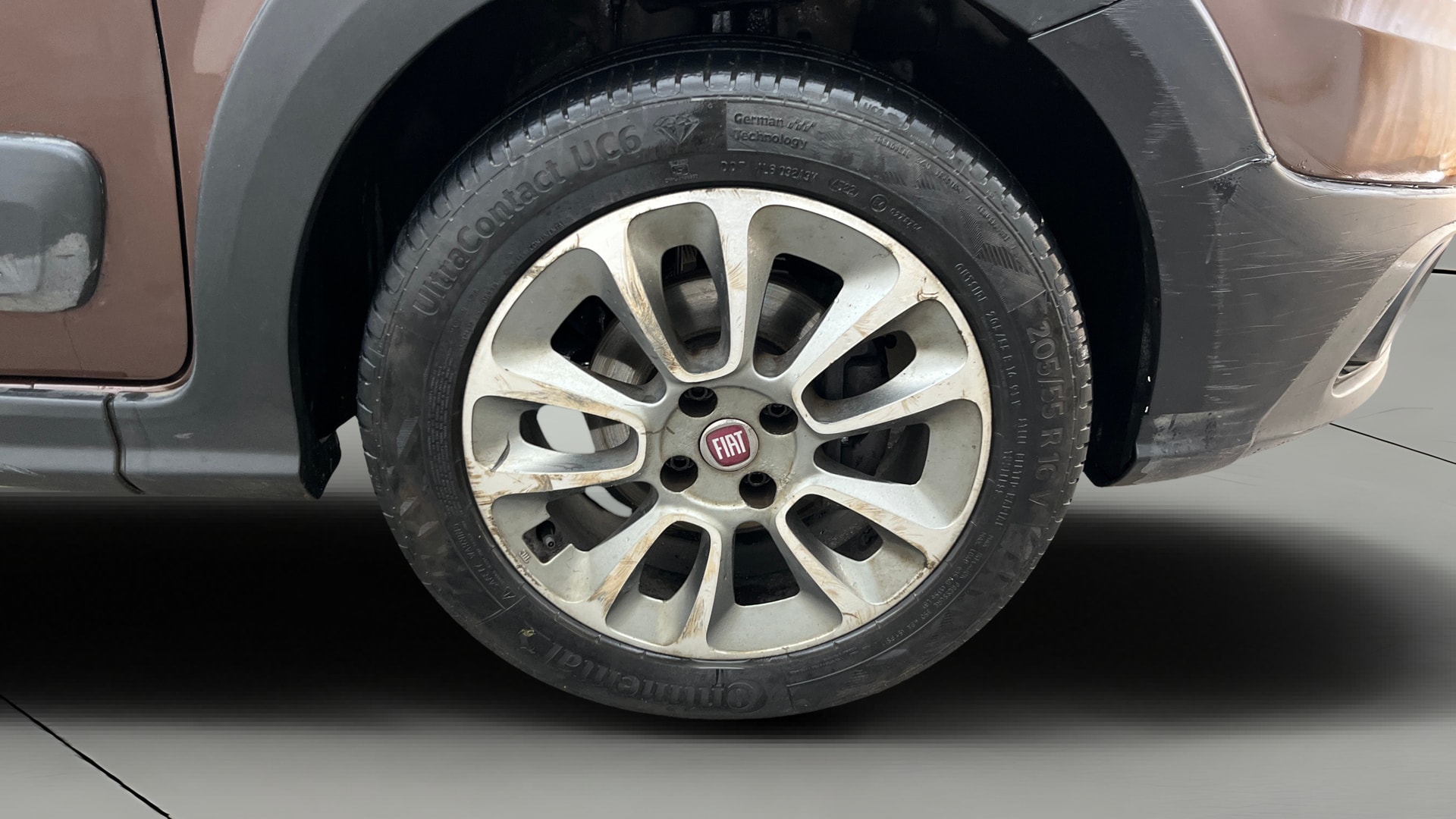 View 2015 Fiat Avventura Emotion 1.3L MULTIJET Diesel Image 39 Used 2015 Fiat Avventura Emotion 1.3L MULTIJET Diesel Image 39