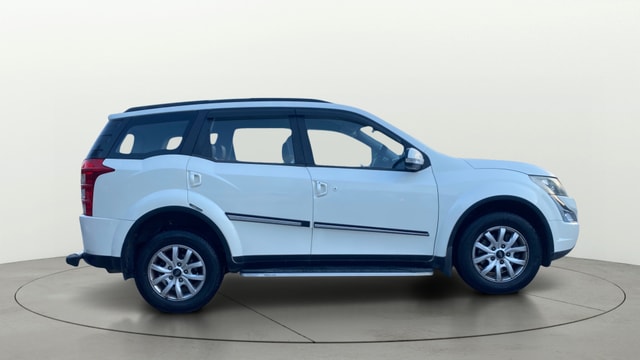 View Mahindra XUV500 Image 9 Used Mahindra XUV500 Image 9
