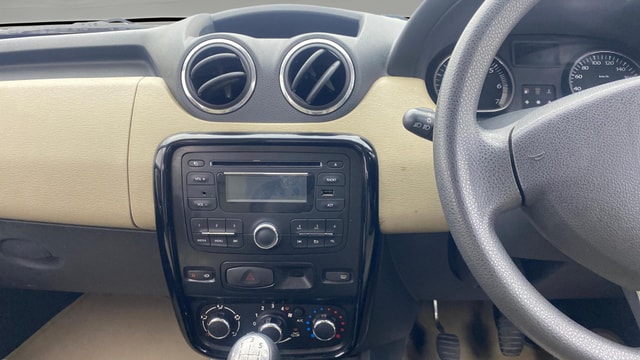View Renault Duster Image 17 Used Renault Duster Image 17