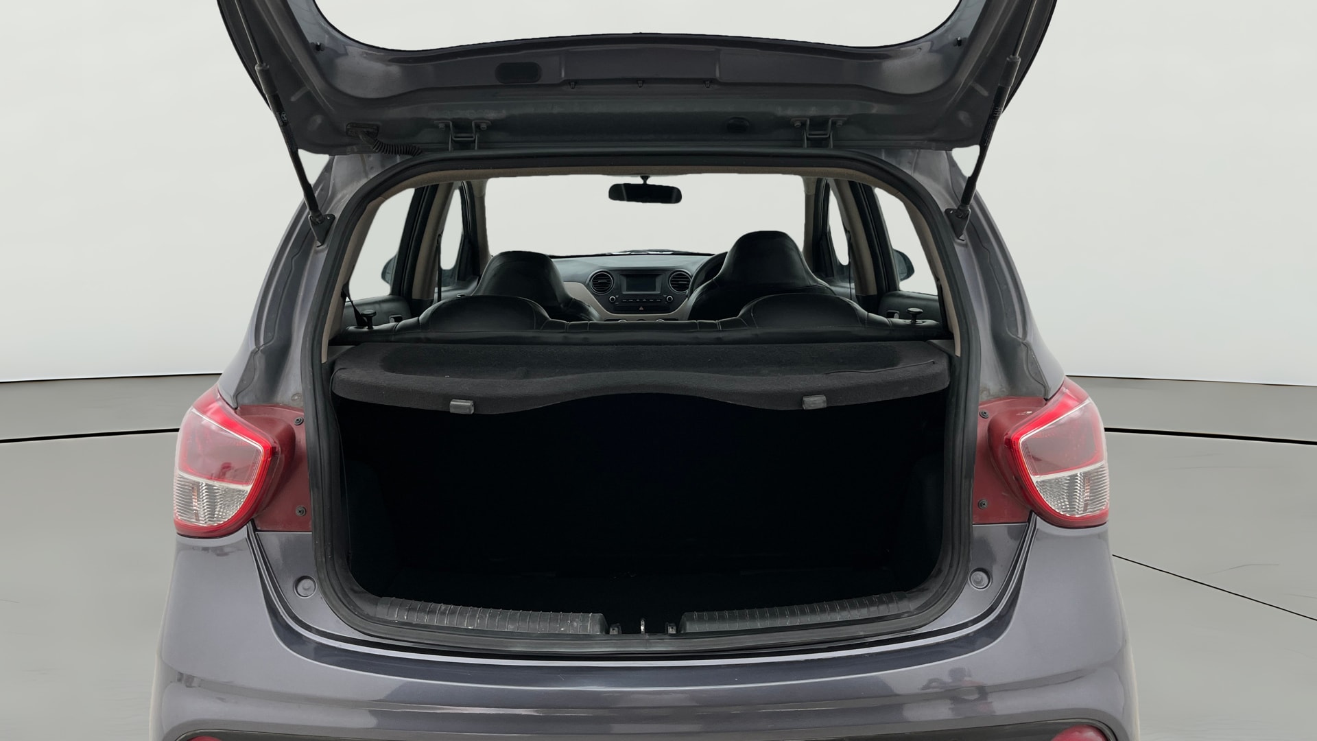 View 2017 Hyundai Grand i10 Sportz 1.2 Kappa Image 37 Used 2017 Hyundai Grand i10 Sportz 1.2 Kappa Image 37