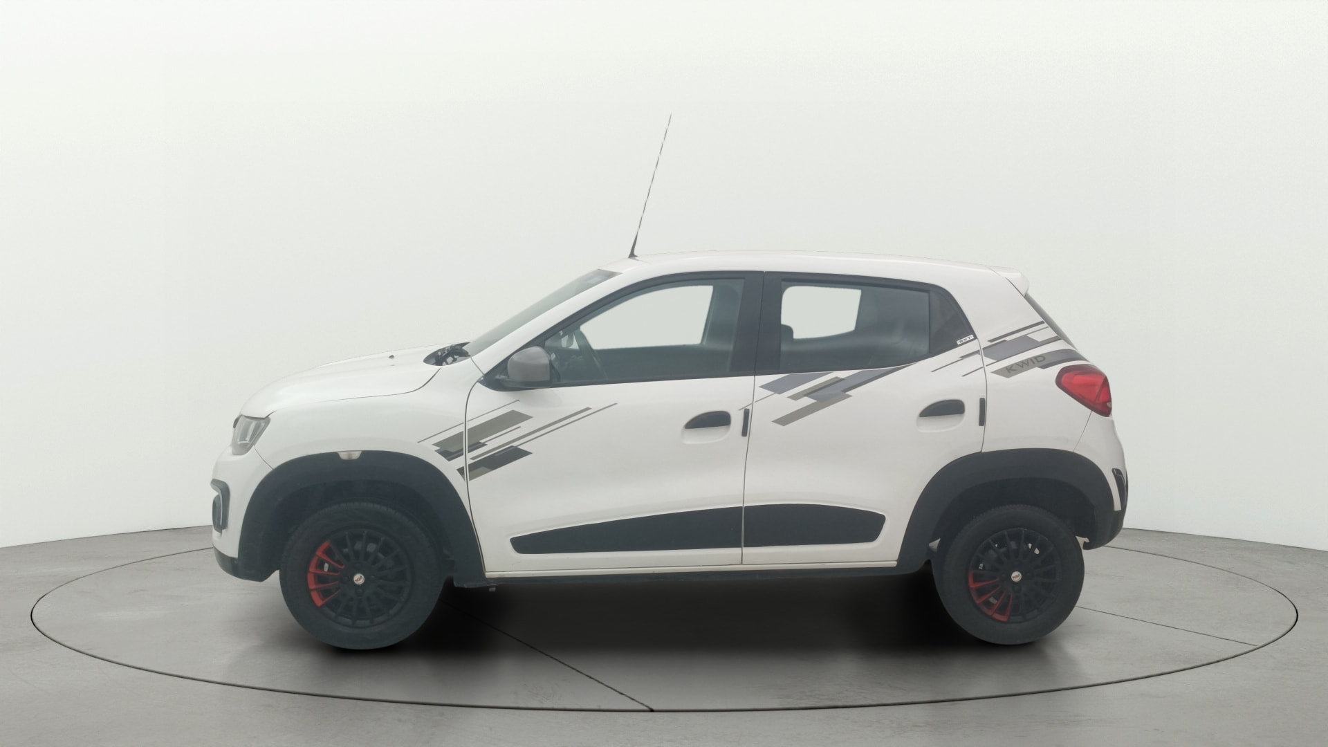 View 2017 Renault Kwid RXT 1.0 Image 5 Used 2017 Renault Kwid RXT 1.0 Image 5